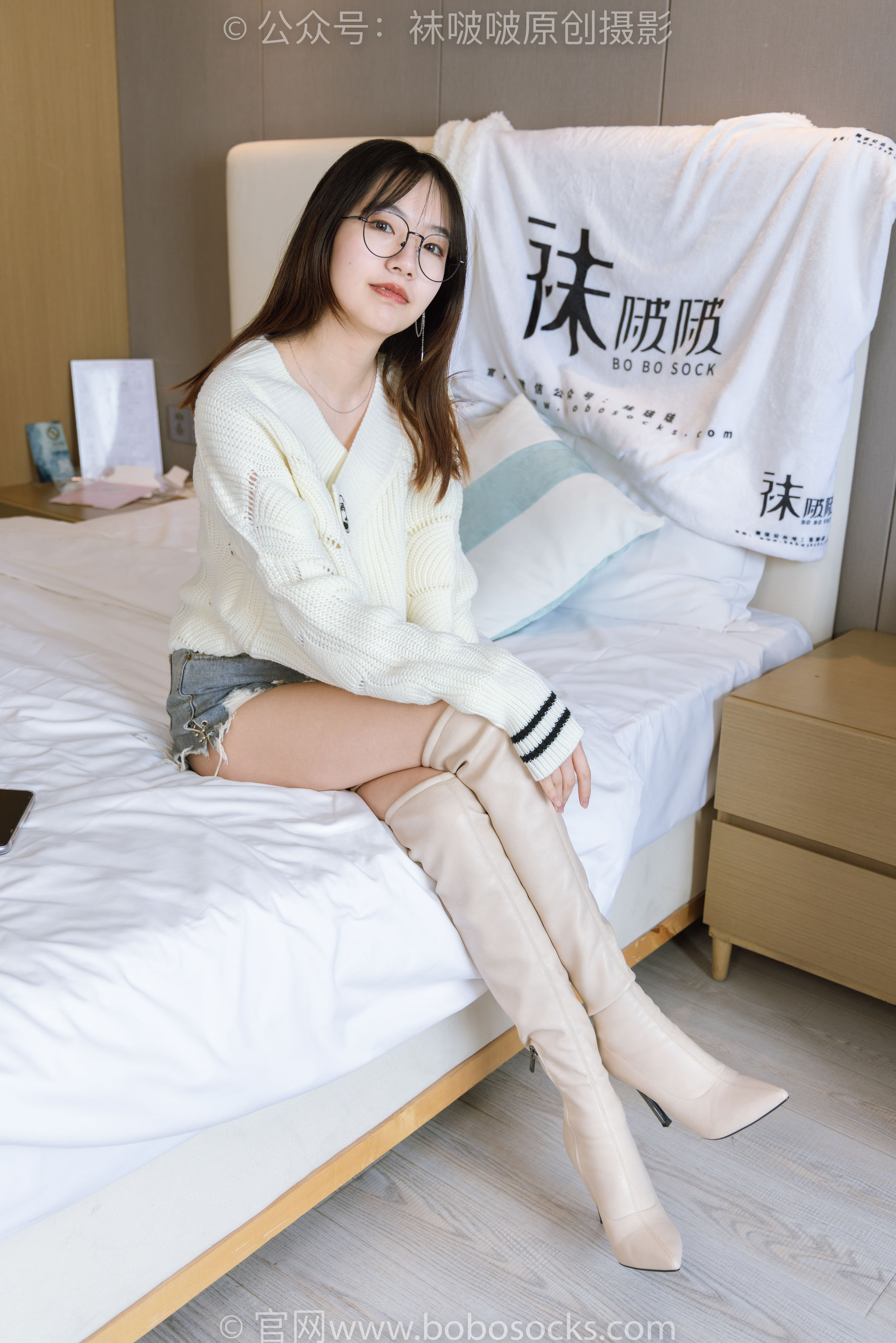 BoBoSocks袜啵啵 No.222 小甜豆-长靴、白棉袜、裸足
