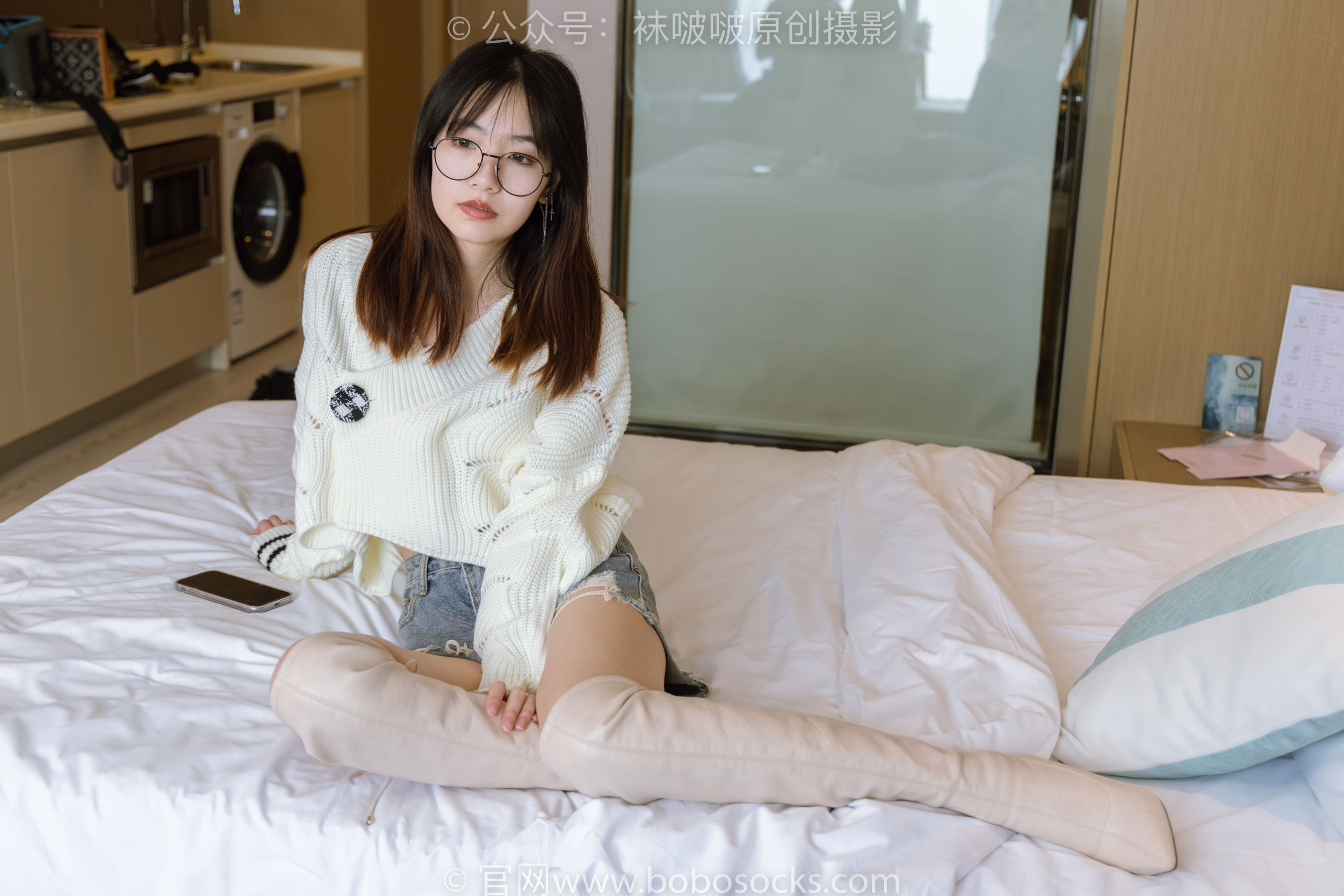 BoBoSocks袜啵啵 No.222 小甜豆-长靴、白棉袜、裸足