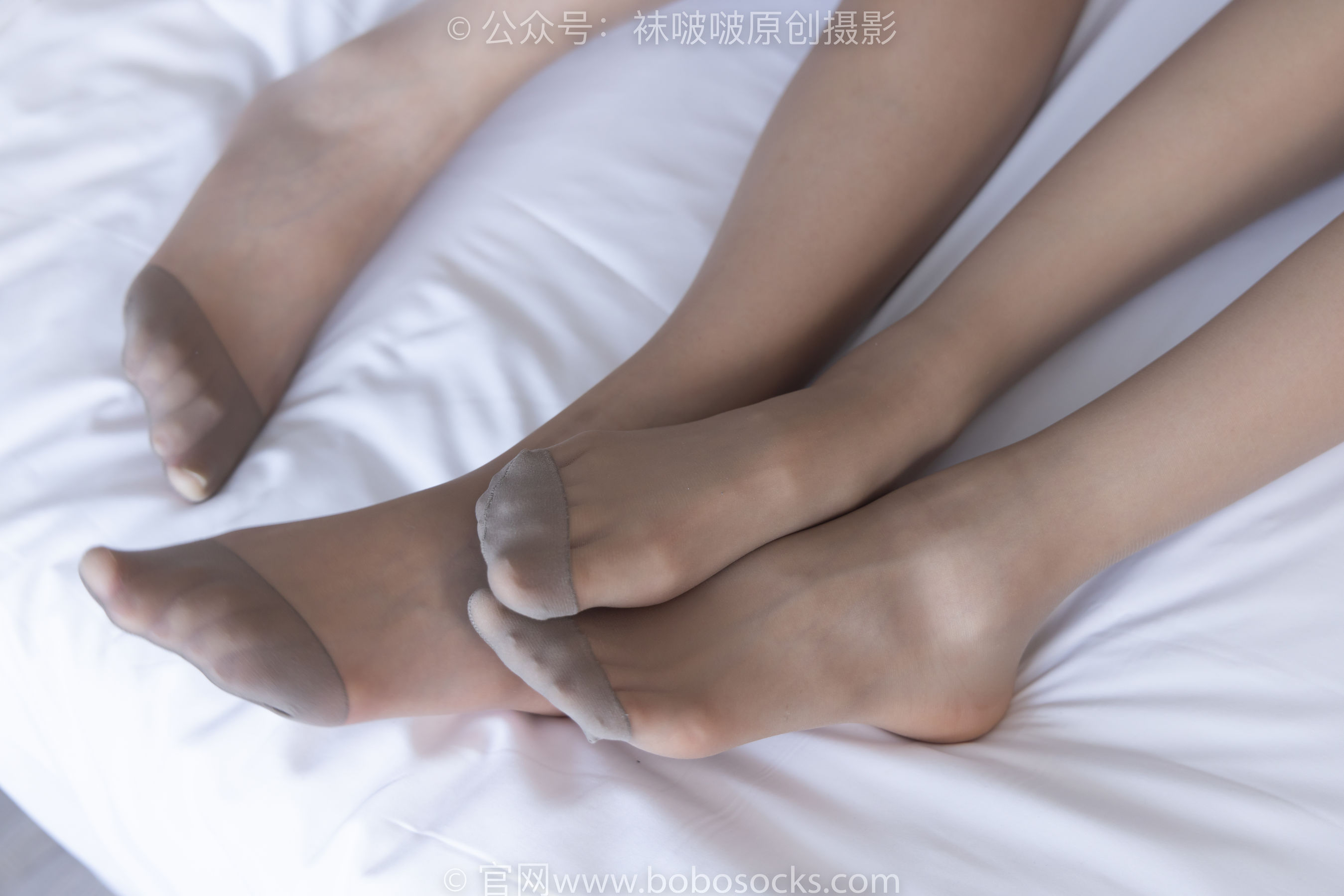 BoBoSocks袜啵啵 No.224 小甜豆稚予-高跟鞋、咖啡色丝袜、裸足、ol制服