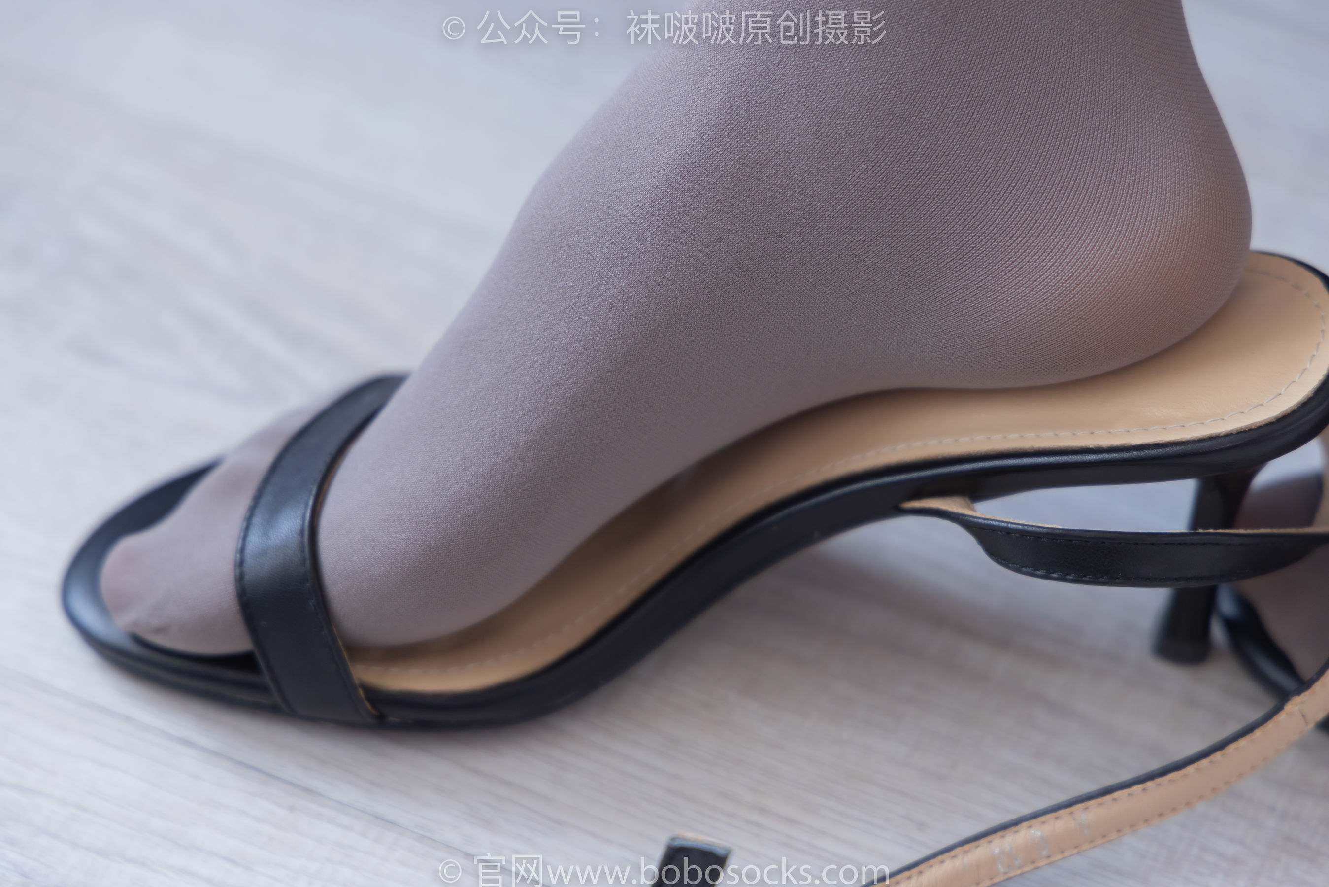 BoBoSocks袜啵啵 No.225 稚予-两双高跟鞋、厚灰丝