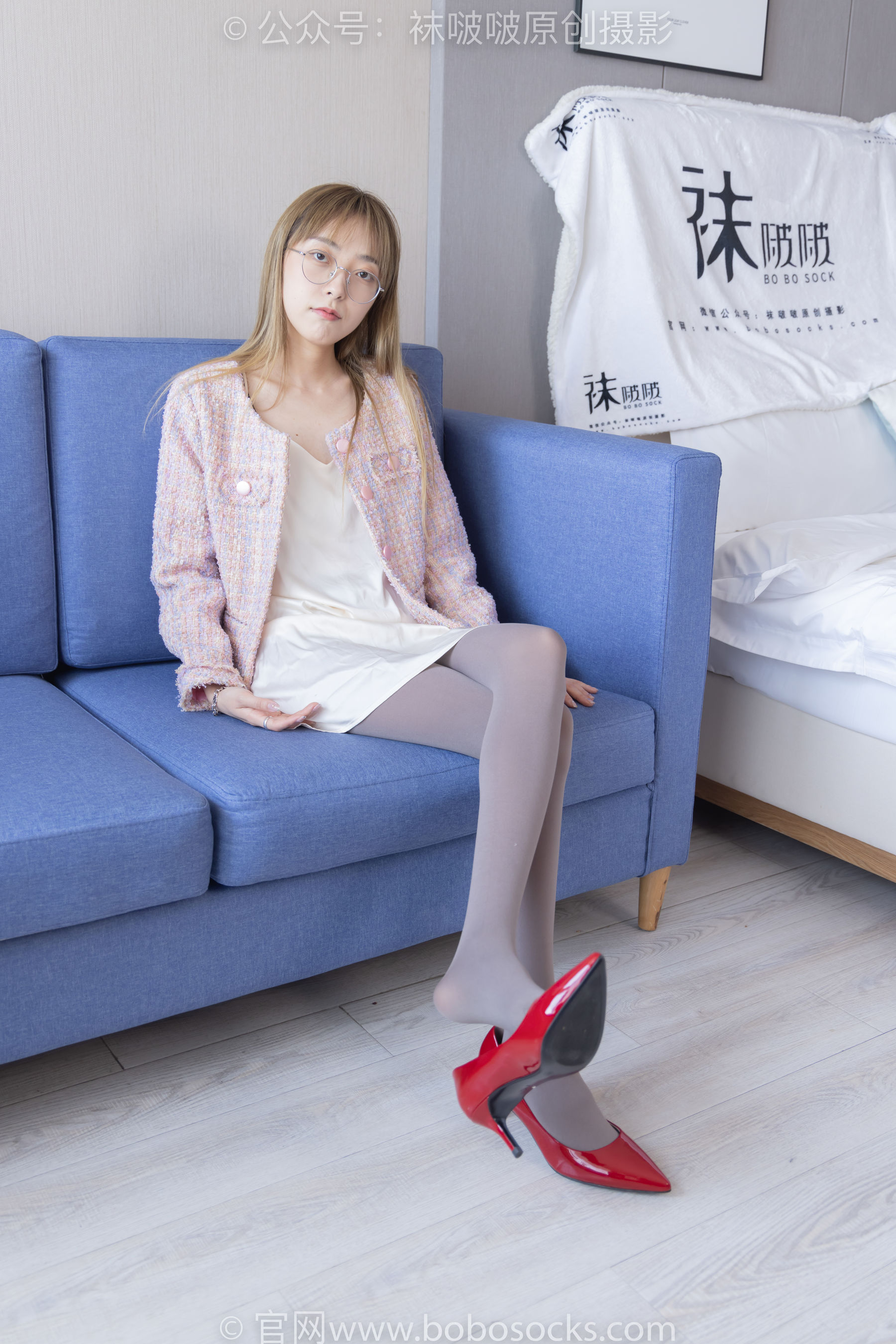 BoBoSocks袜啵啵 No.225 稚予-两双高跟鞋、厚灰丝