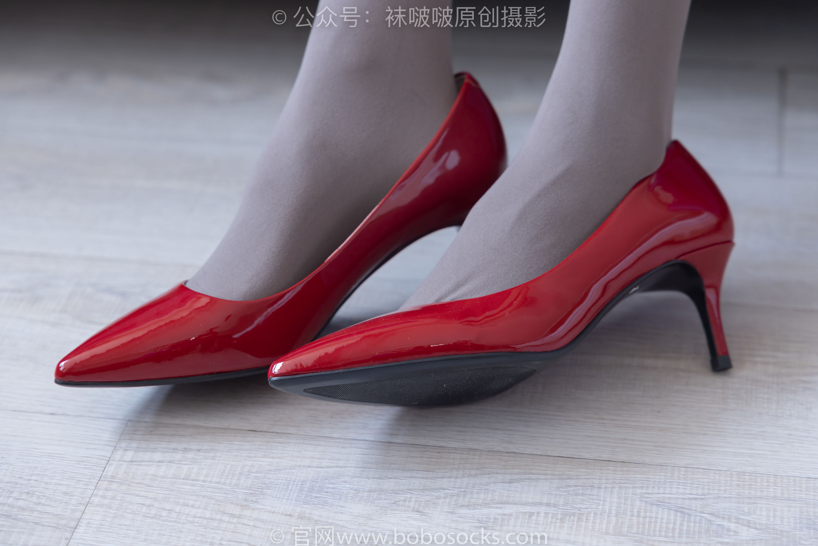 BoBoSocks袜啵啵 No.225 稚予-两双高跟鞋、厚灰丝