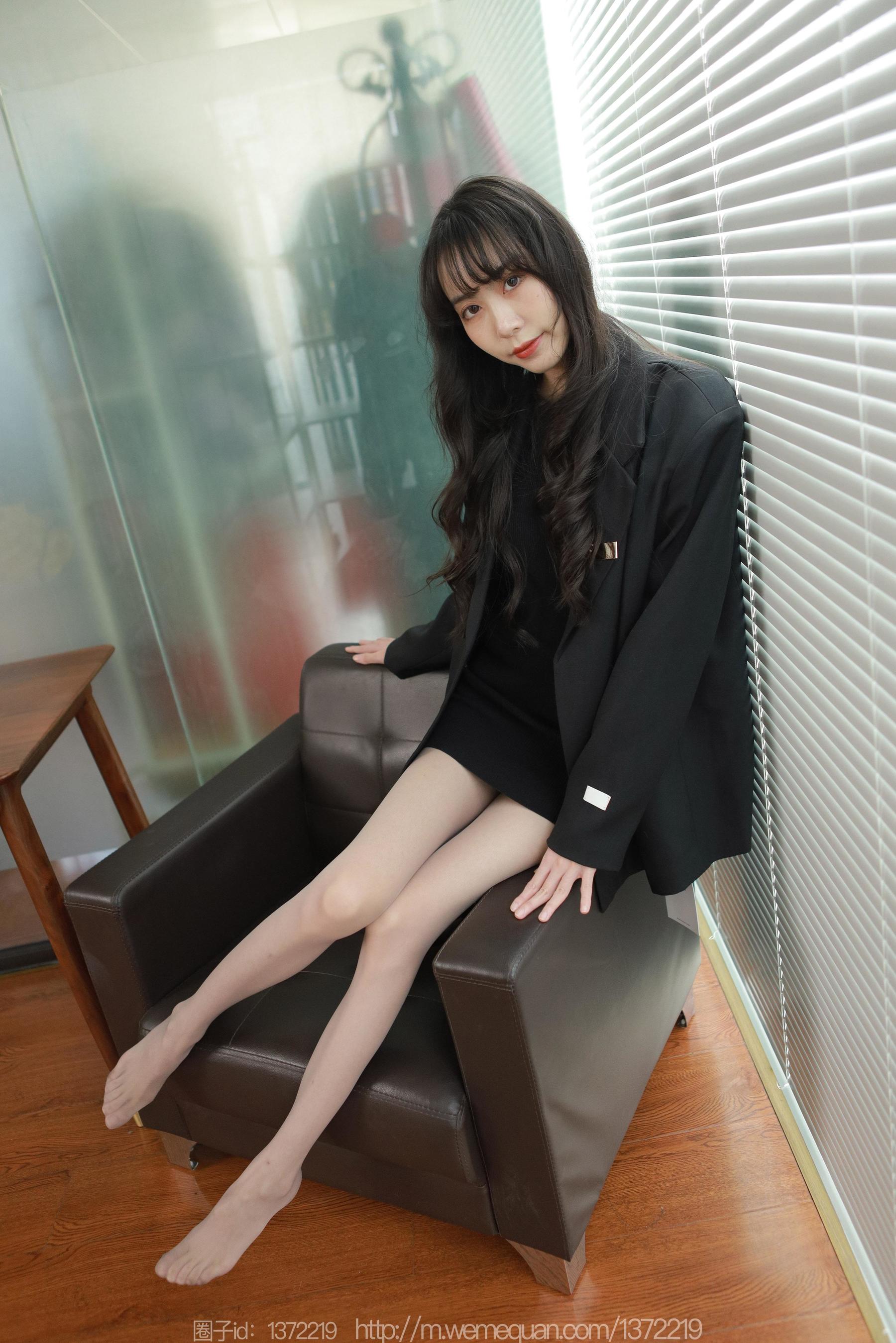 IESS异思趣向 - 模特：团团 《长腿西装》