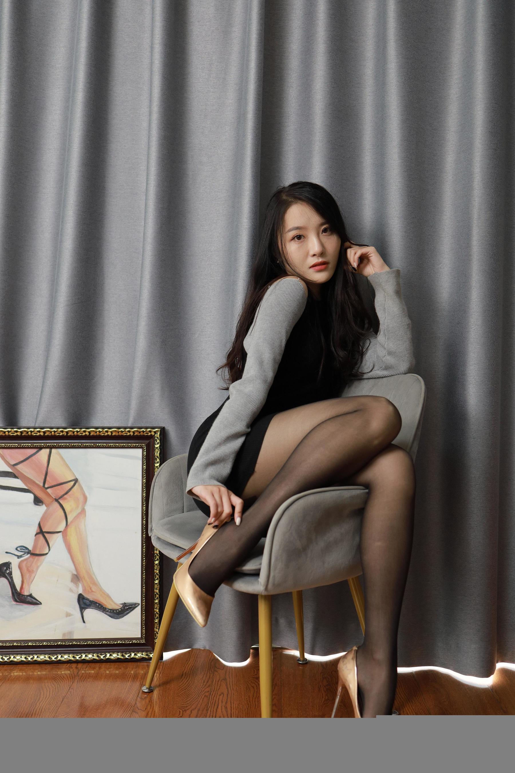 IESS异思趣向 - 模特：婉萍 《长腿画中人》