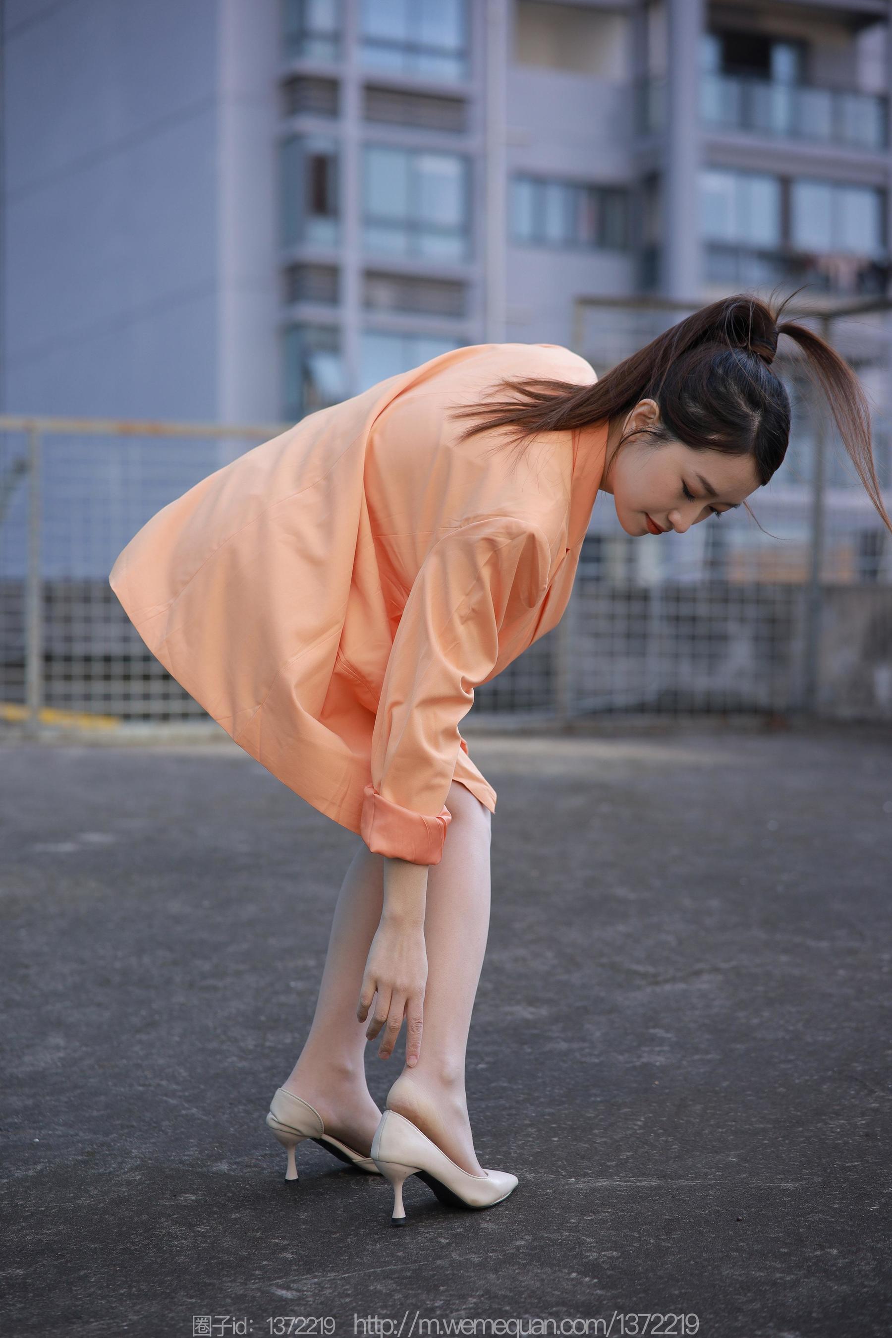 IESS异思趣向 - 模特：小婕 《橙色外套》