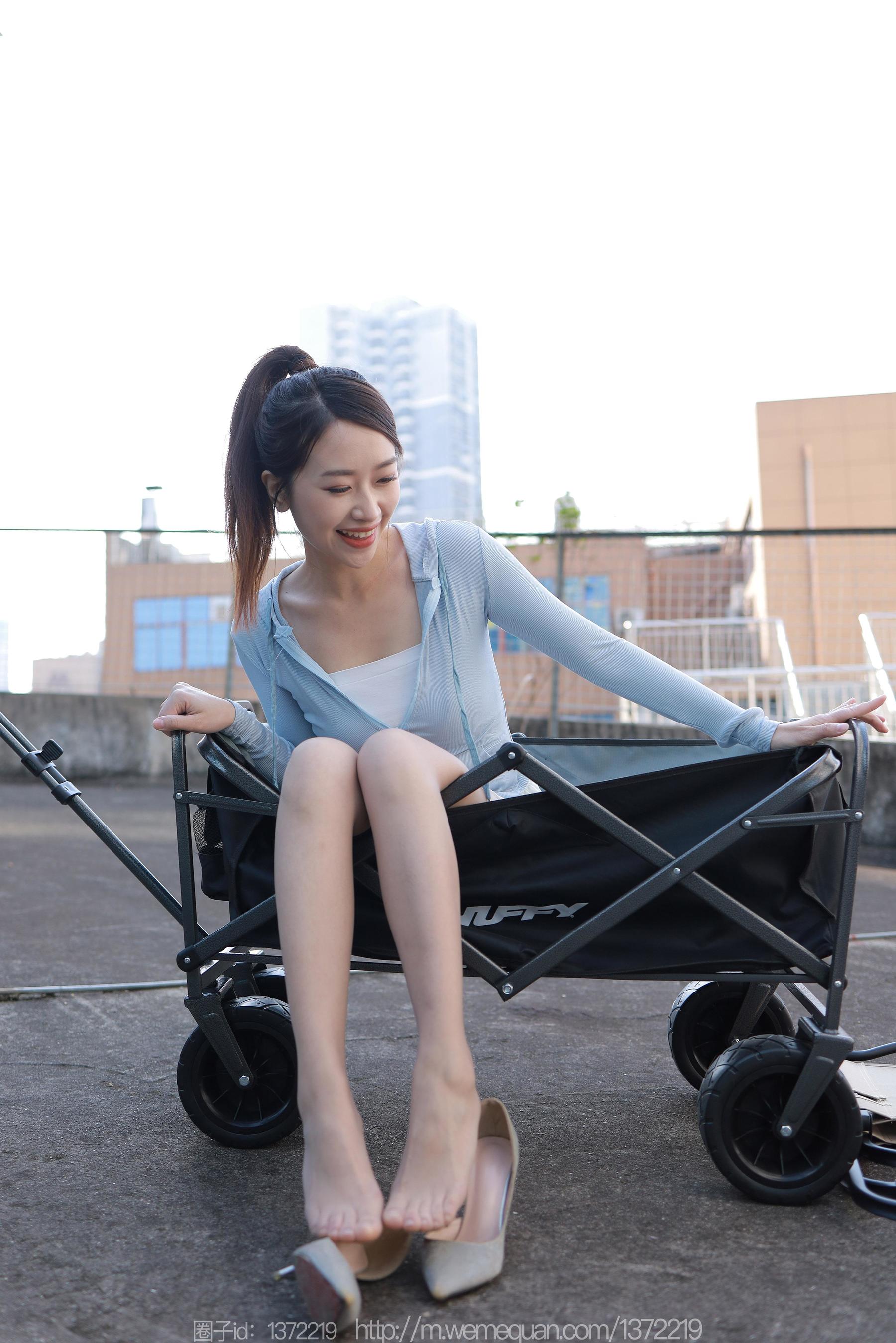IESS异思趣向 - 模特：小婕 《老司机开车》