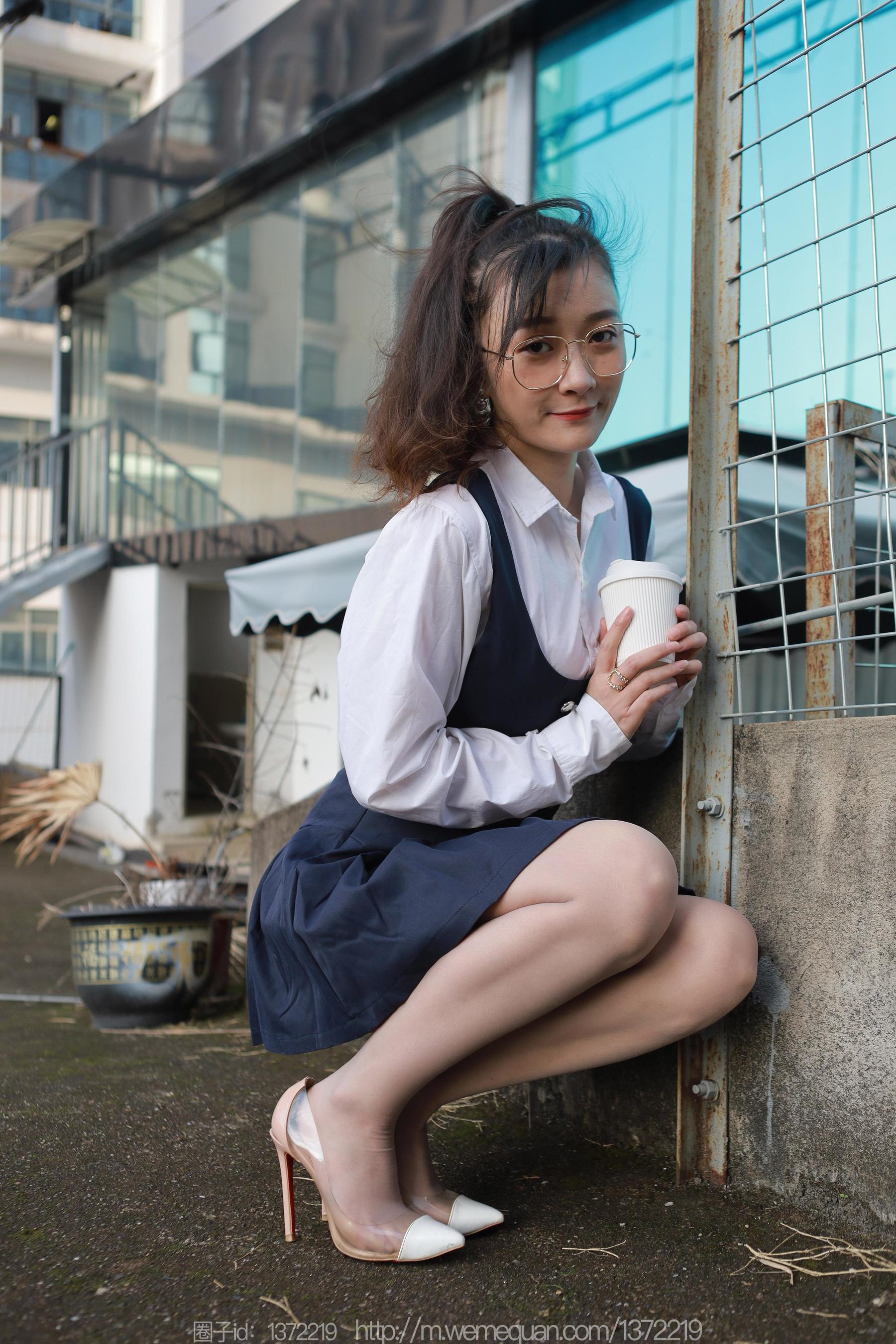 IESS异思趣向 - 模特：秋秋 《楼梯偶遇婉萍》
