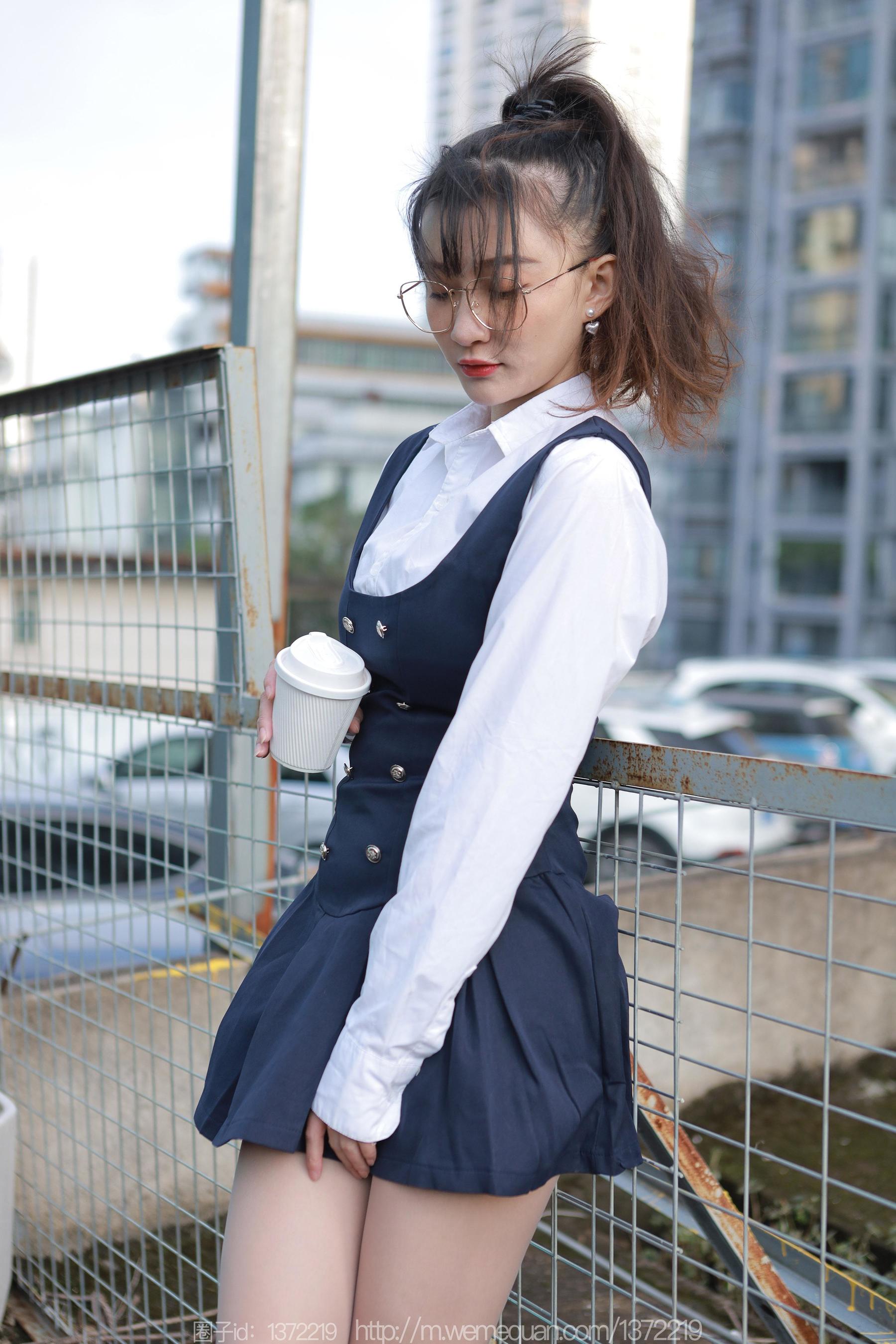 IESS异思趣向 - 模特：秋秋 《楼梯偶遇婉萍》
