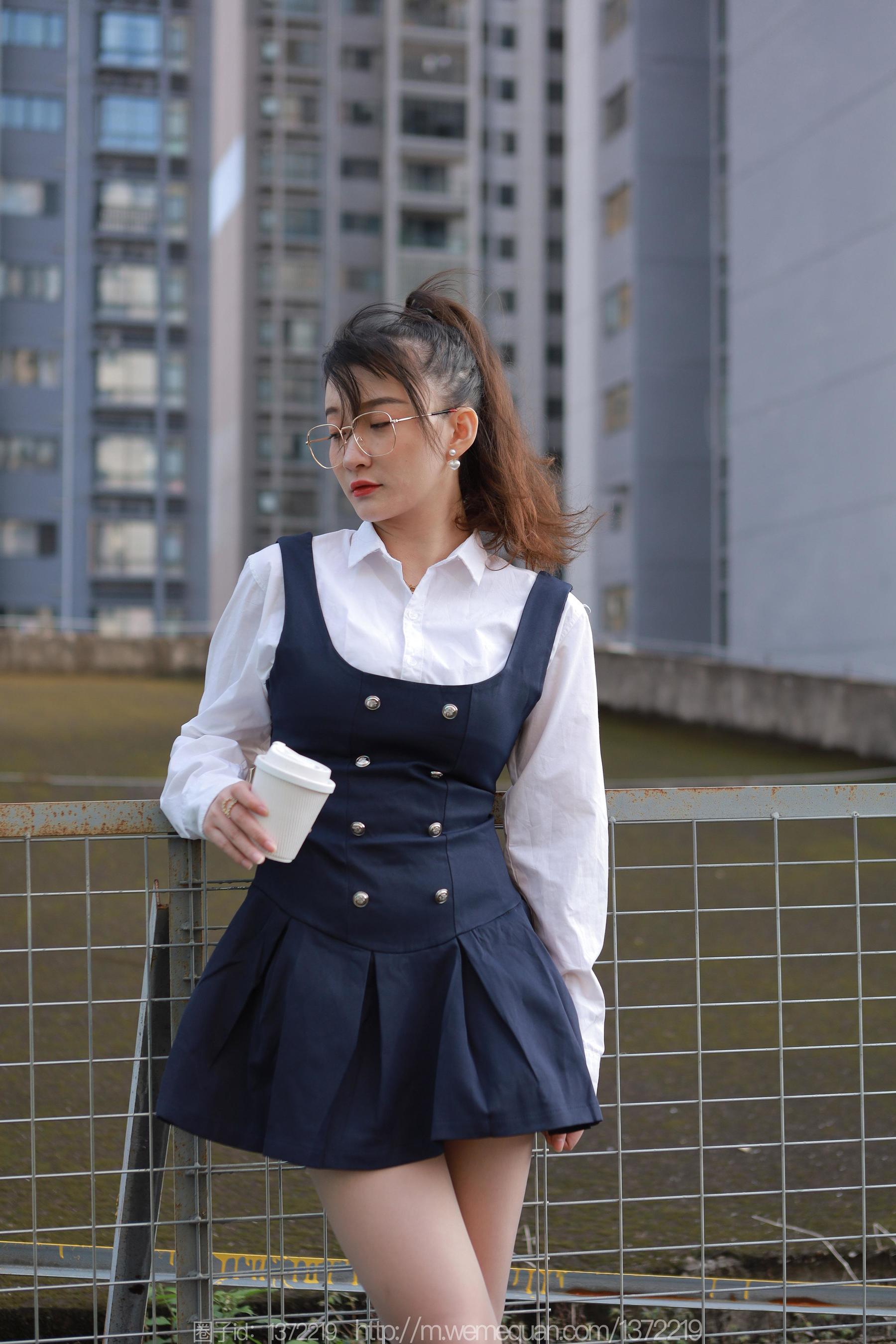 IESS异思趣向 - 模特：秋秋 《楼梯偶遇婉萍》