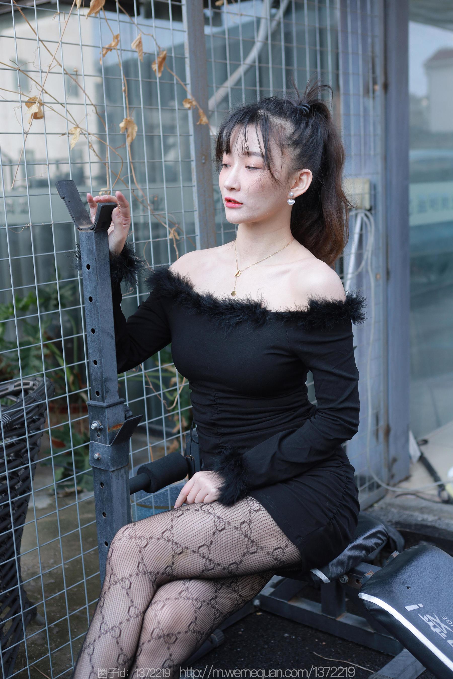 IESS异思趣向 - 模特：秋秋 《车上的故事》