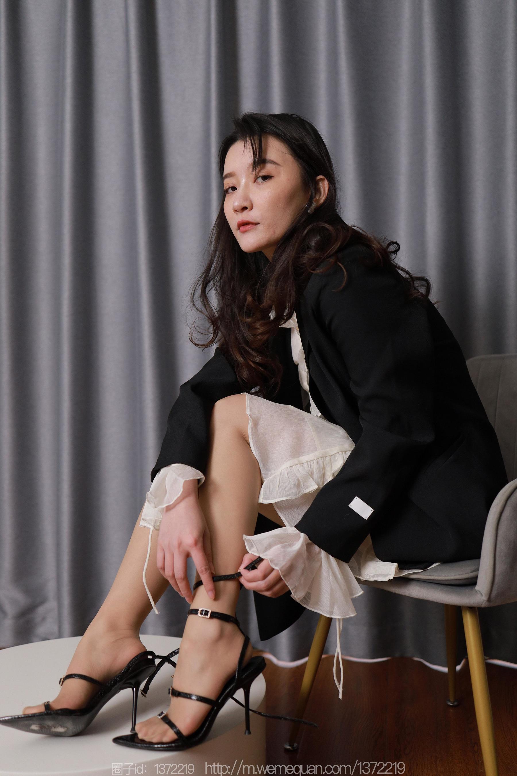 IESS异思趣向 - 模特：秋秋 《黑色绑带》