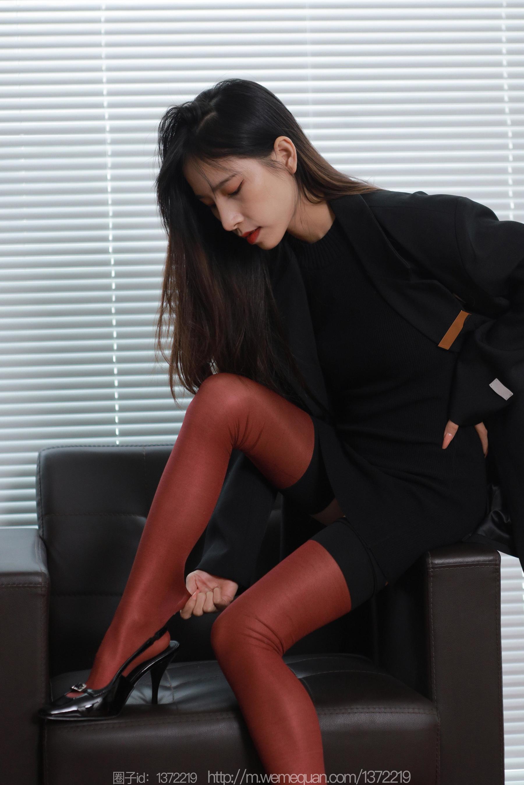 IESS异思趣向 - 模特：美子 《半筒红与黑》