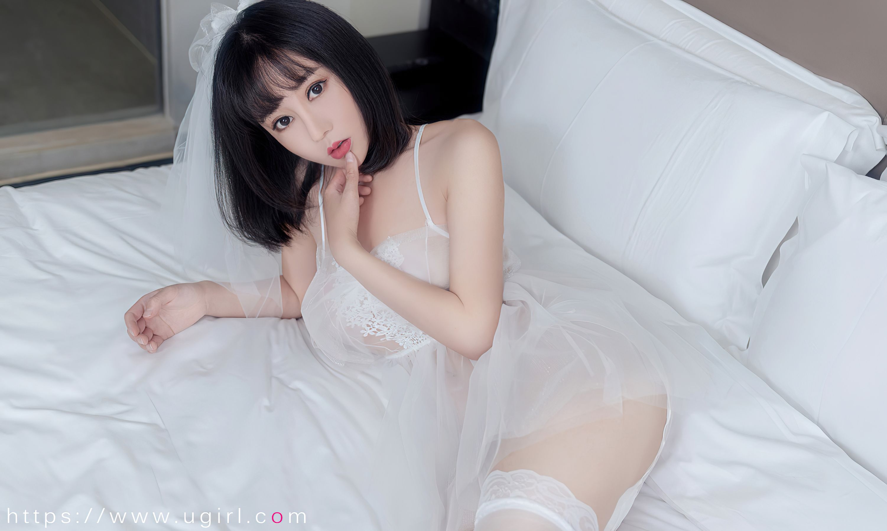 [Ugirls]爱尤物 No.2555 四月里的微风 夏瑶