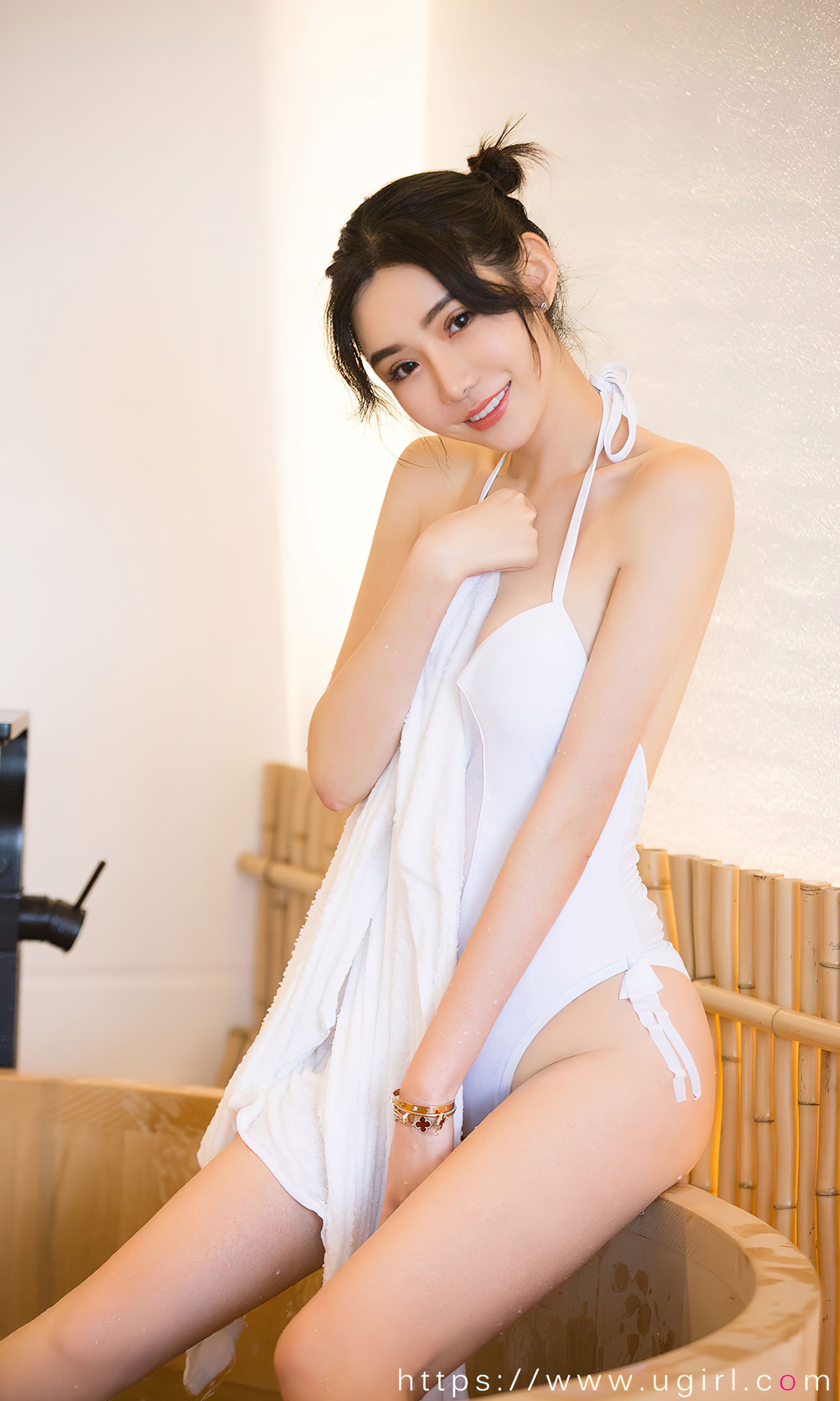 [Ugirls]爱尤物 No.2562 浴室邂逅 萌琪琪