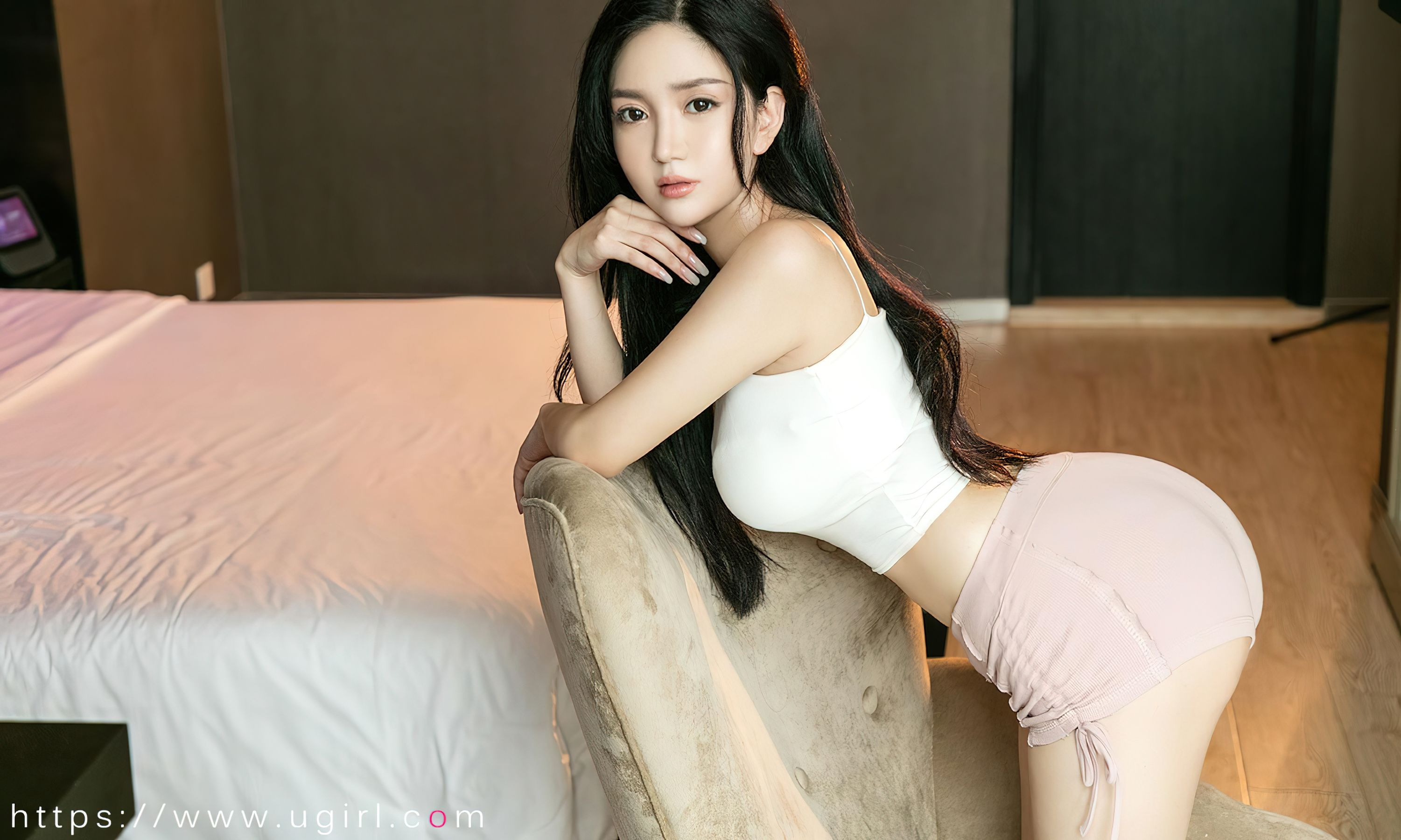 [Ugirls]爱尤物 No.2572 温柔的陪伴 南