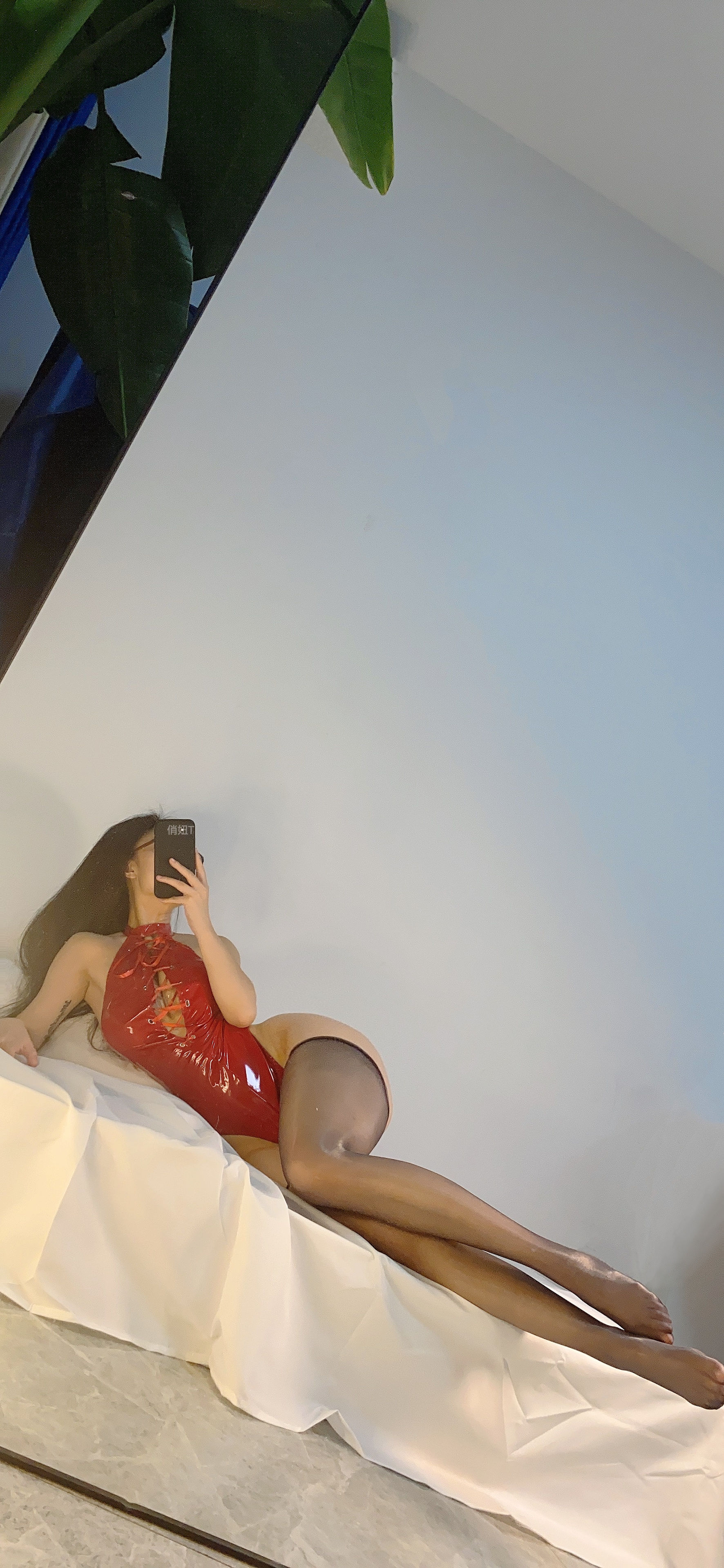 俏妞qiaoniuTT - 红色皮衣