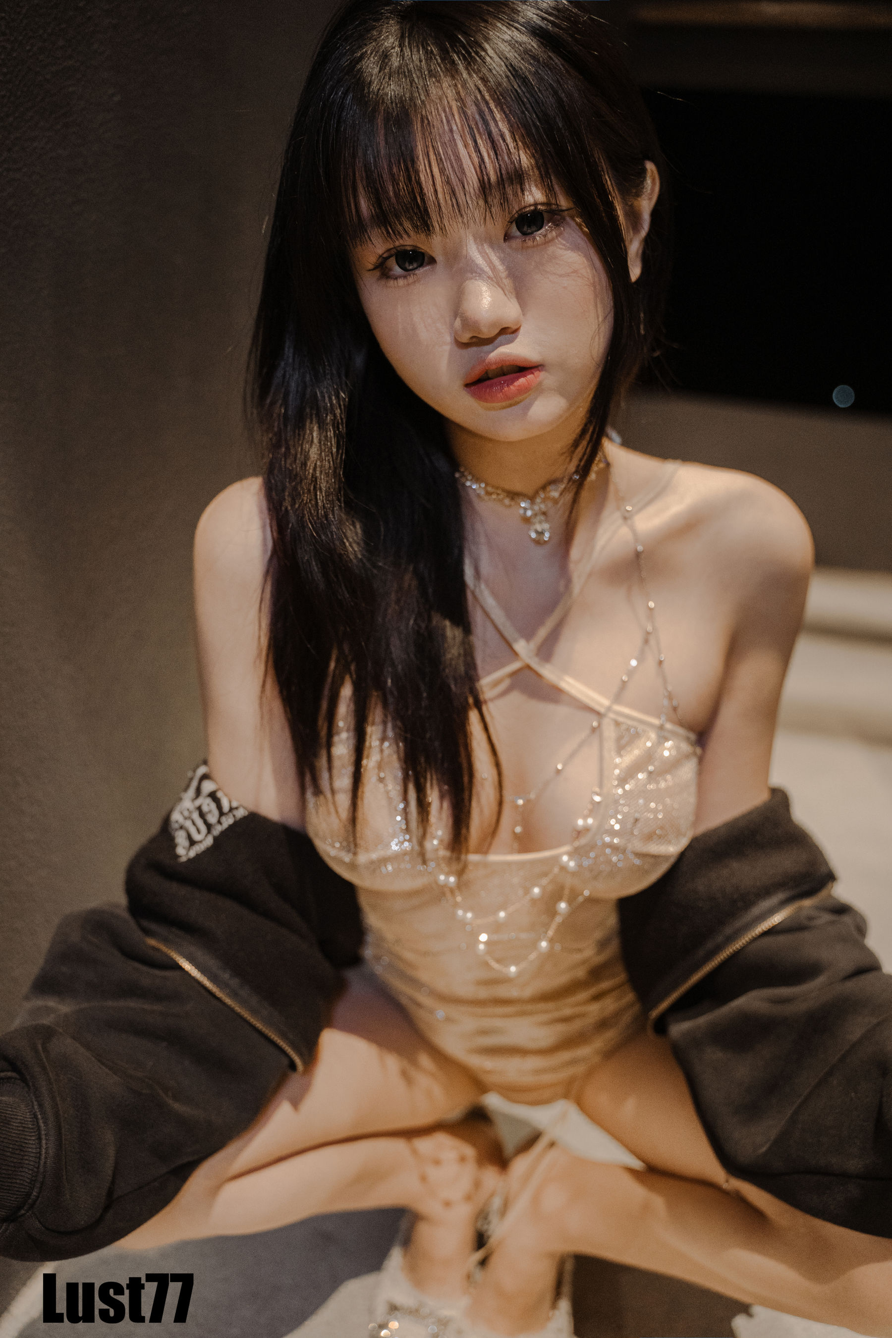 动漫博主柒柒要乖哦 - 纸醉金迷