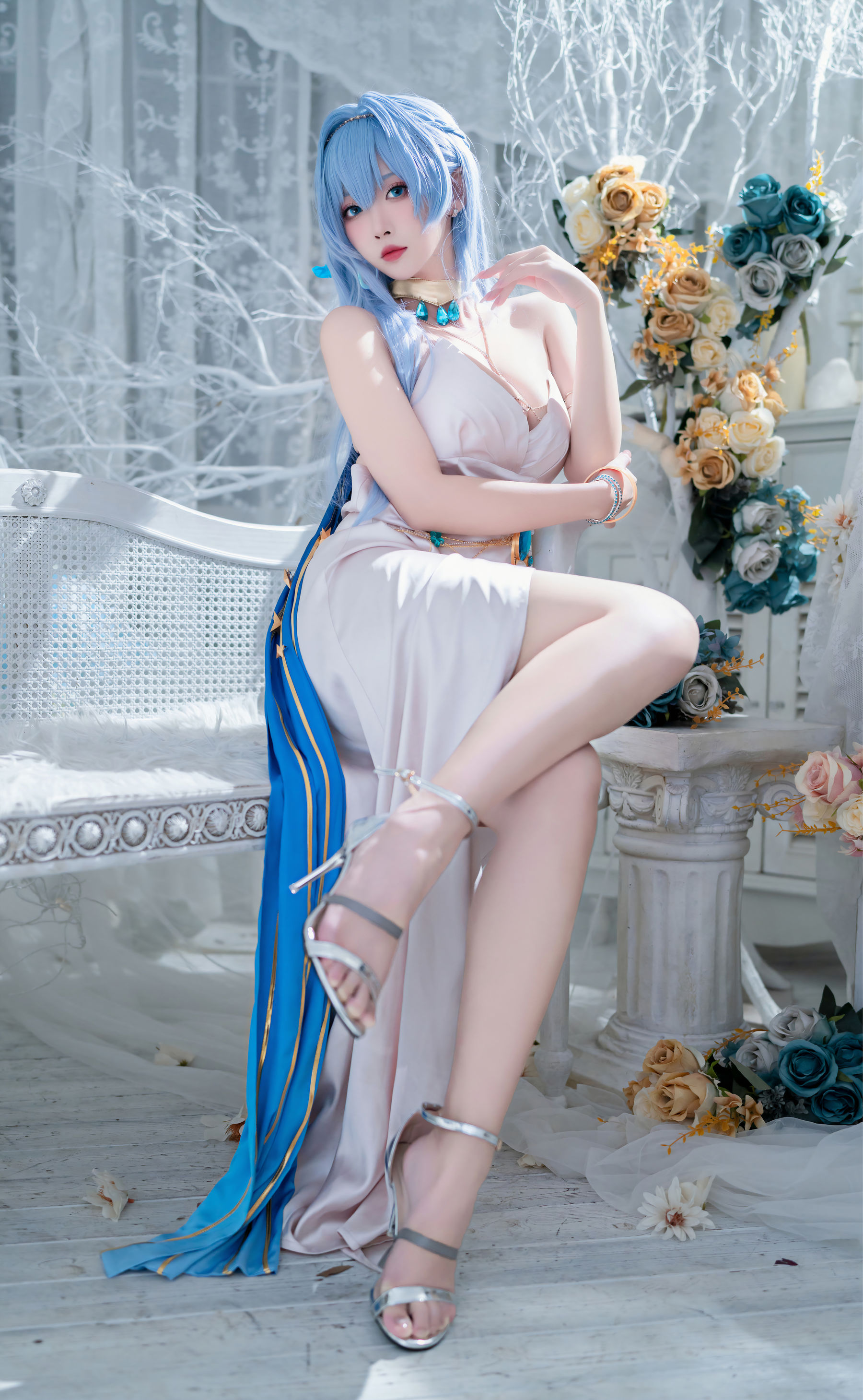 宫本桜 - Nikke胜利女神 海伦娜礼服