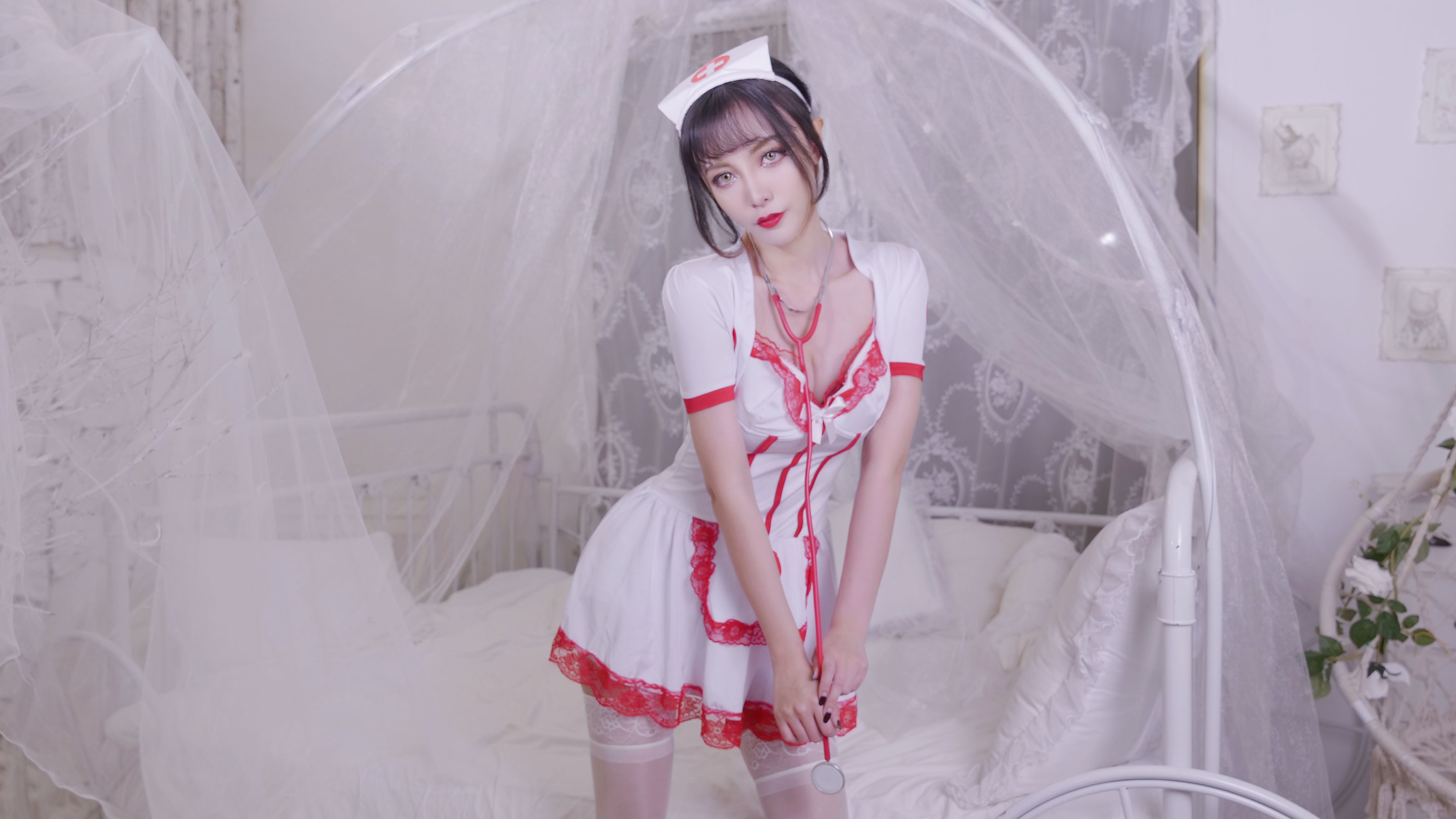 小须须 - 护士