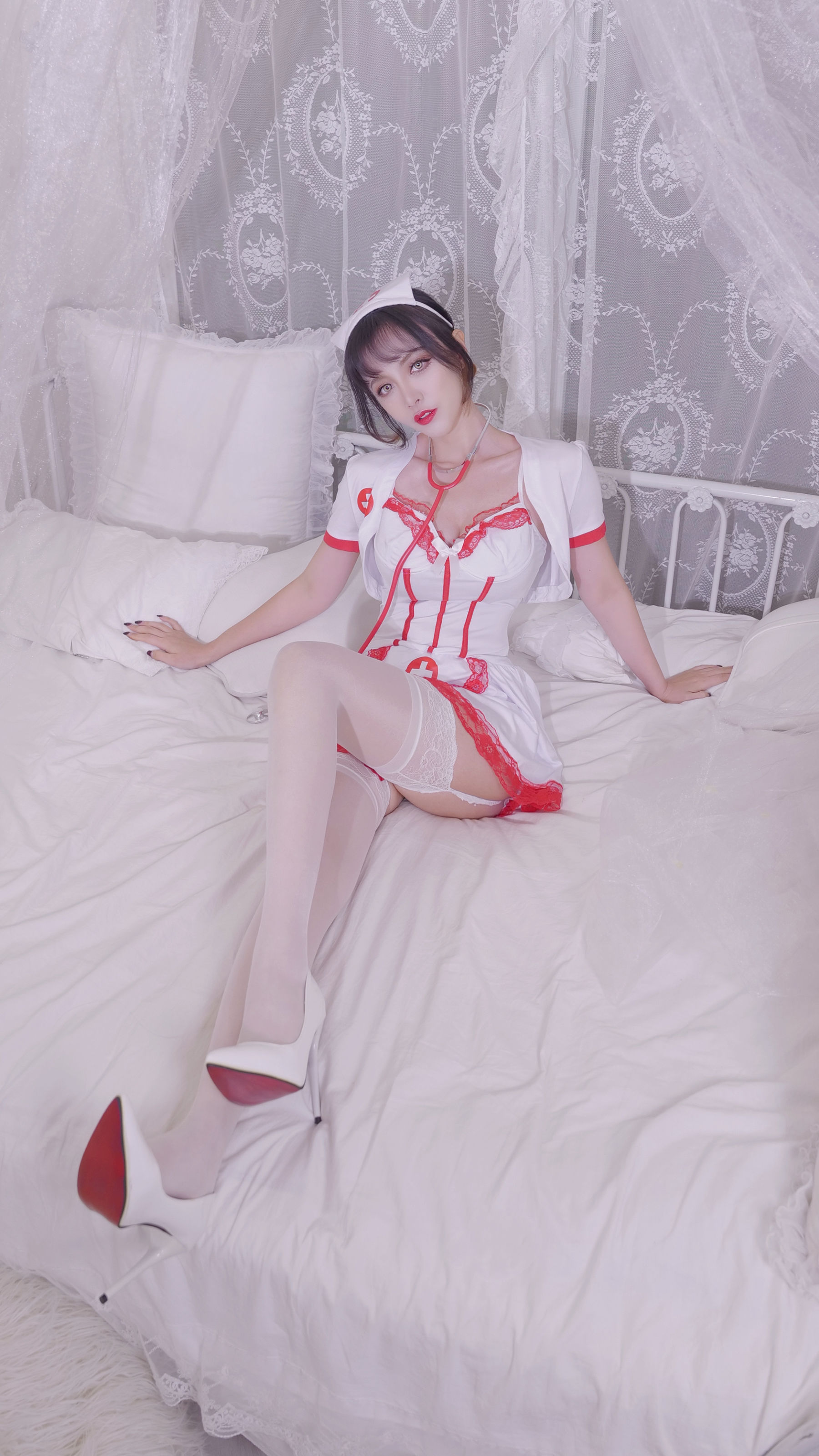 小须须 - 护士