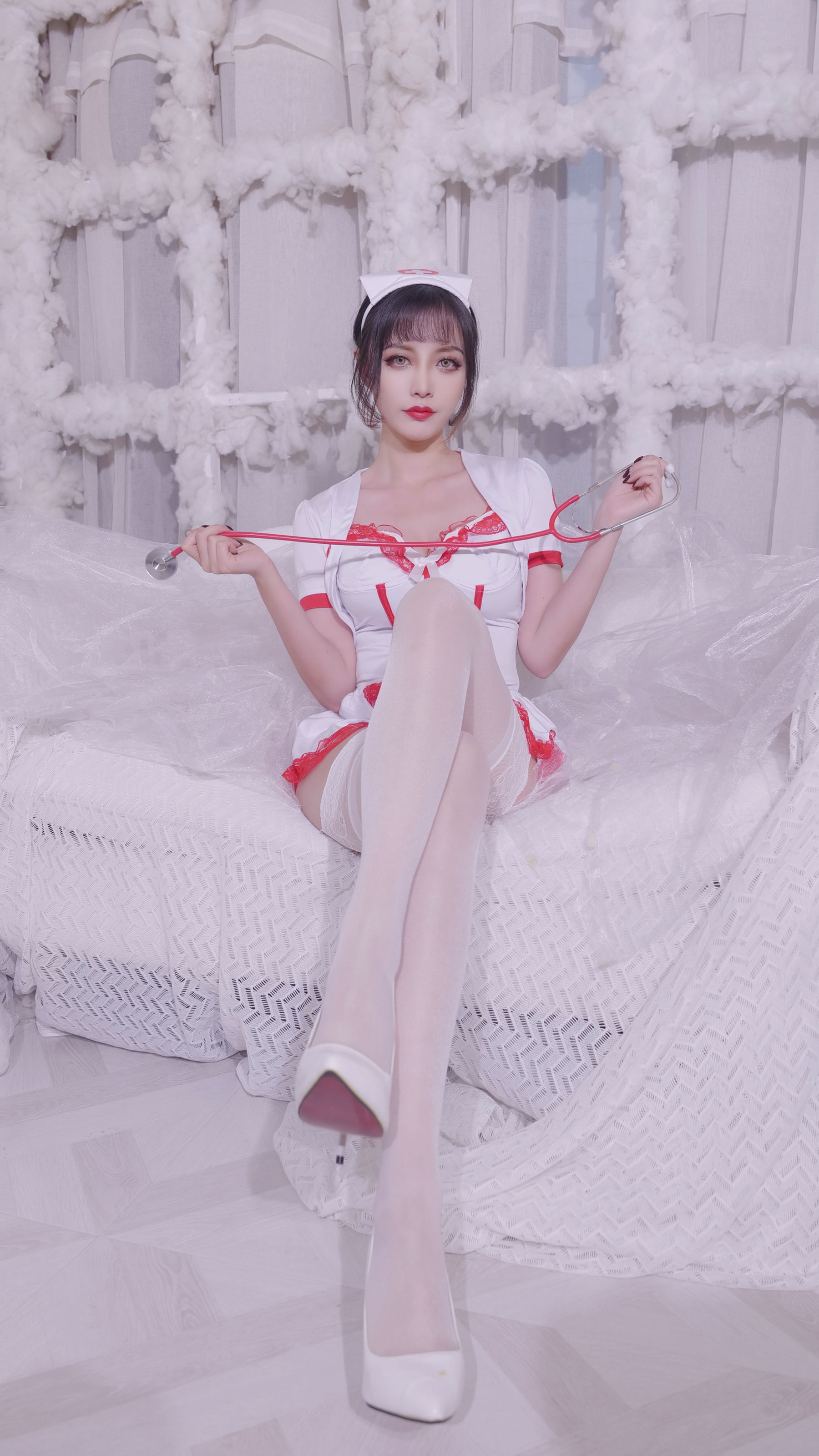 小须须 - 护士