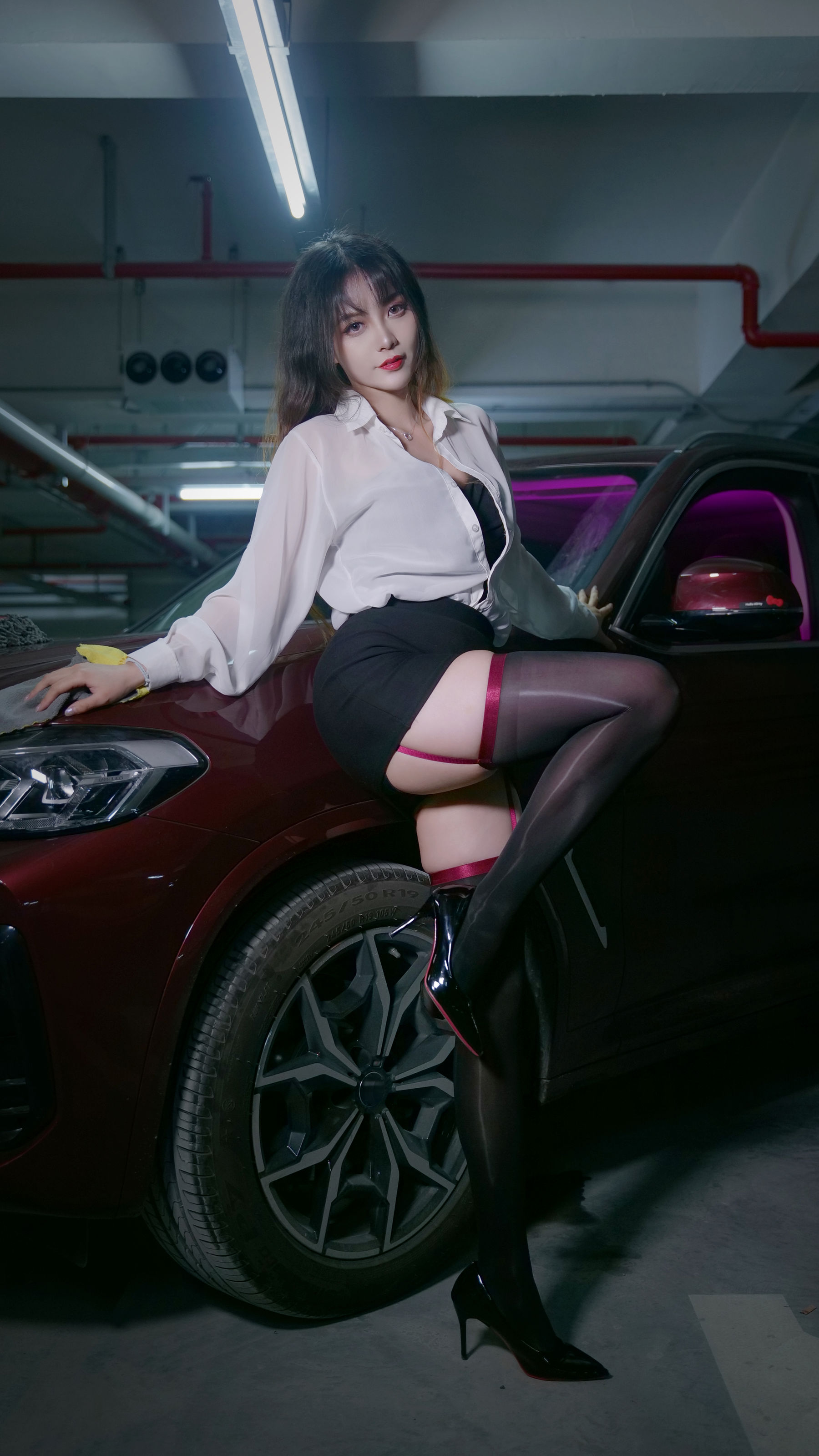 小须须 - 香车美人
