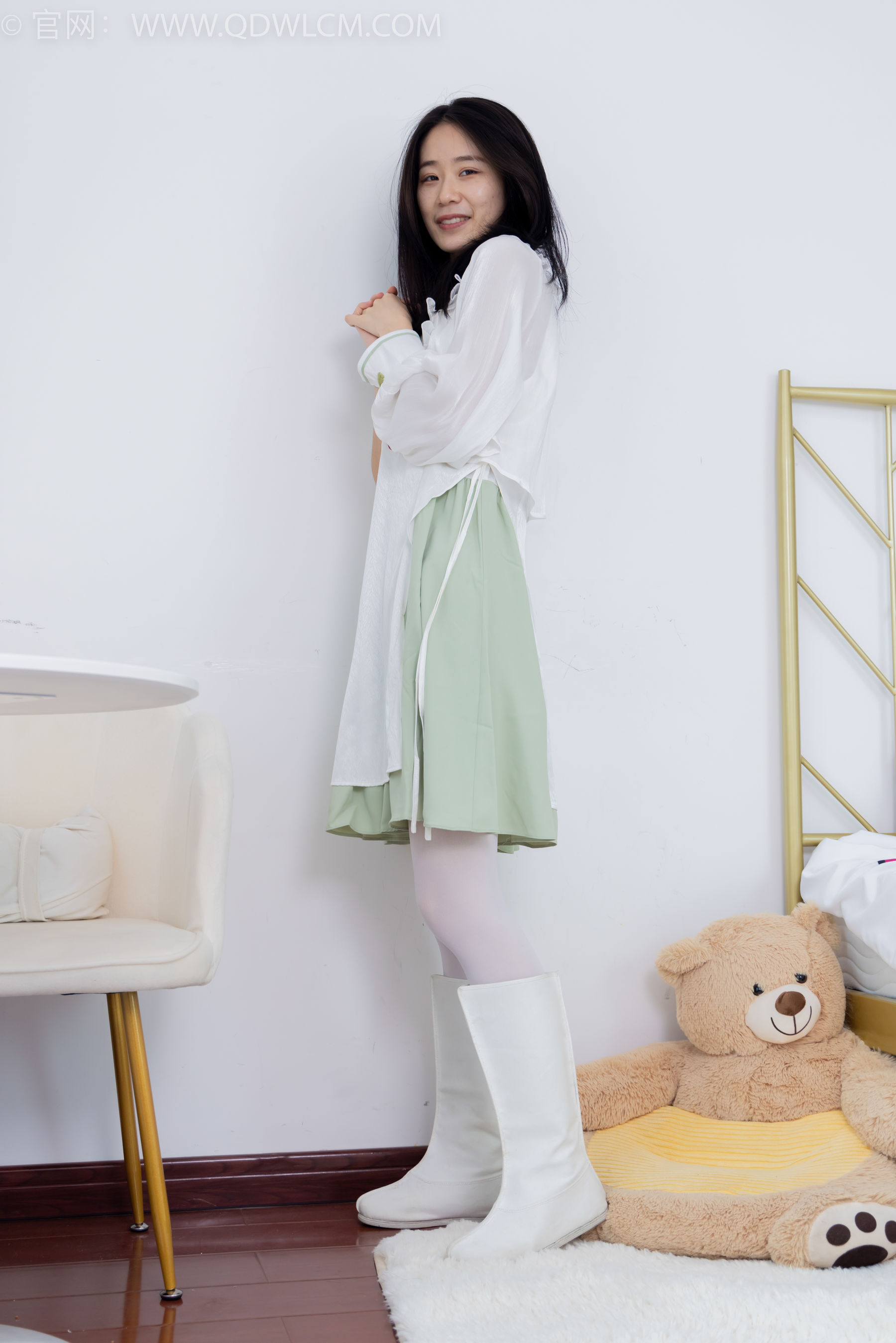 物恋传媒 No.1547 菜菜-绿野仙踪