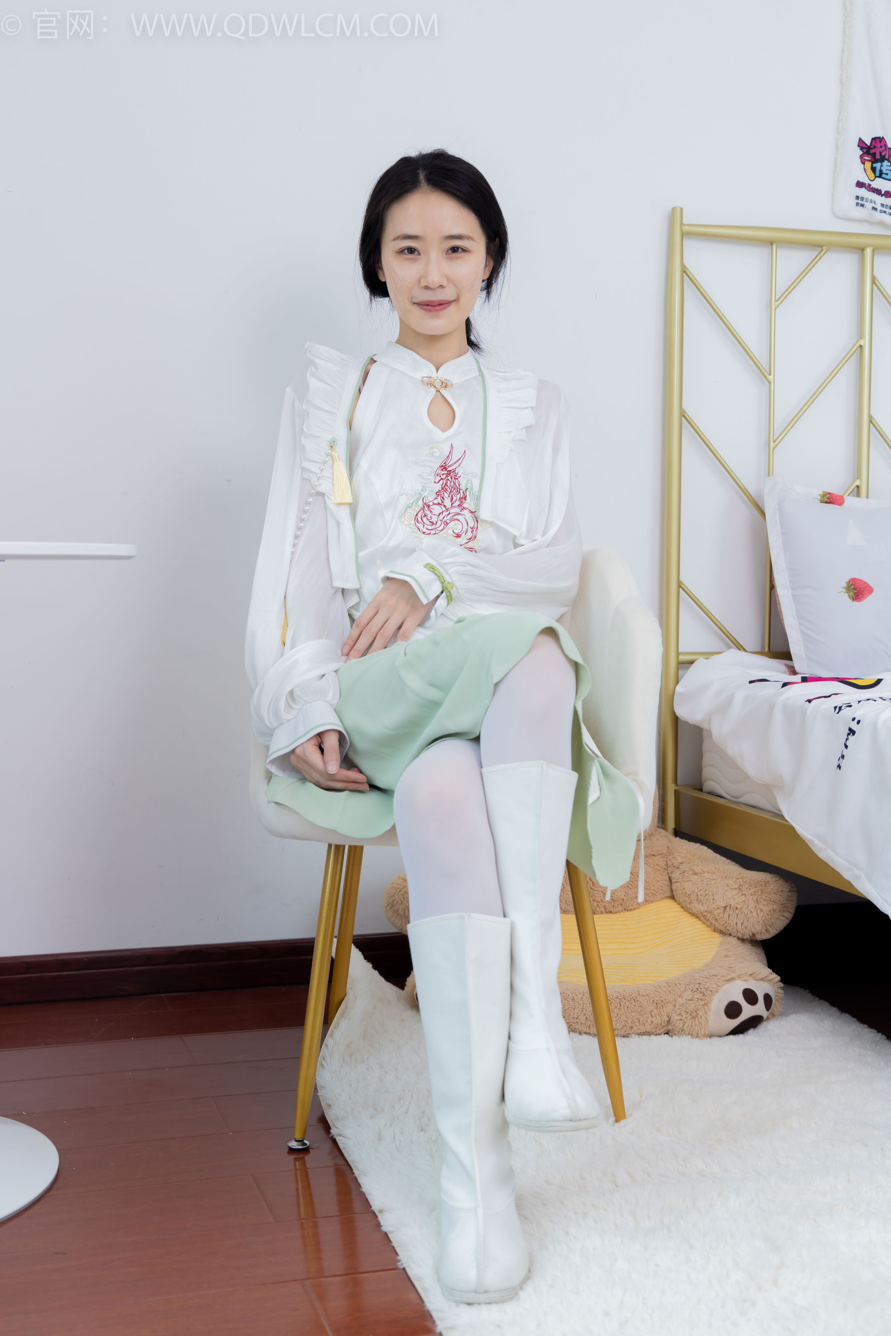 物恋传媒 No.1547 菜菜-绿野仙踪