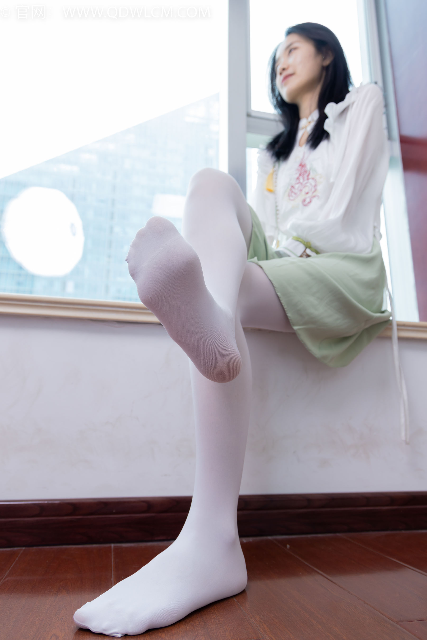 物恋传媒 No.1547 菜菜-绿野仙踪