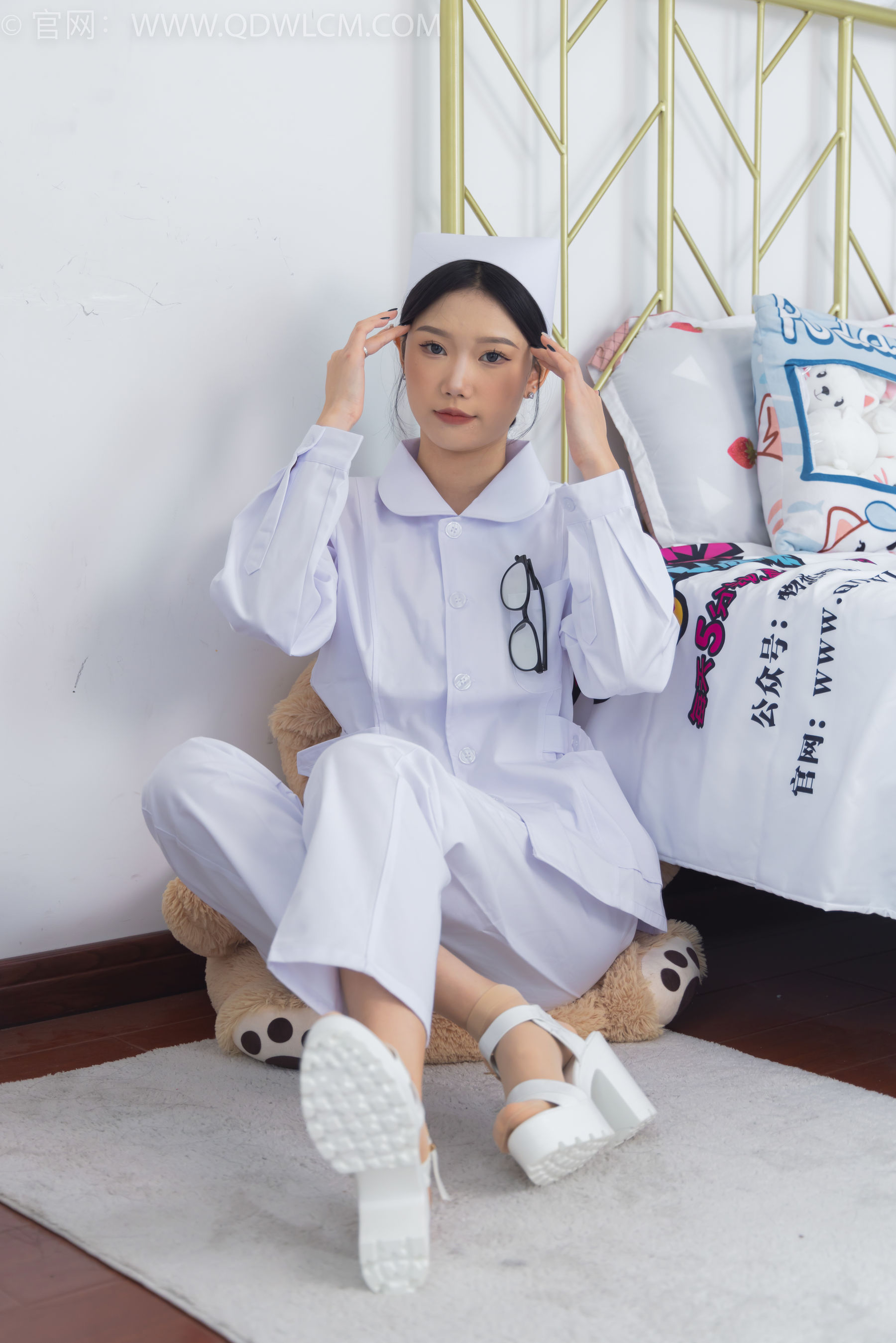 物恋传媒 No.1548 小猪-白衣天使