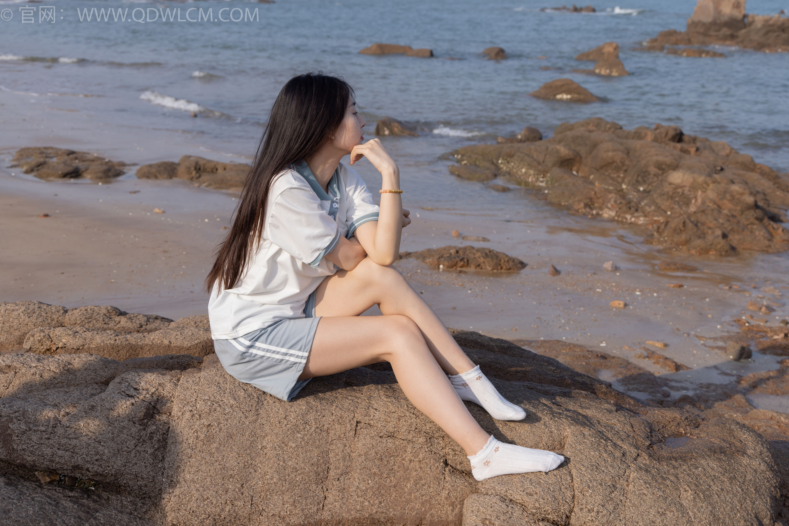 物恋传媒 No.1567 美兔-海边的风