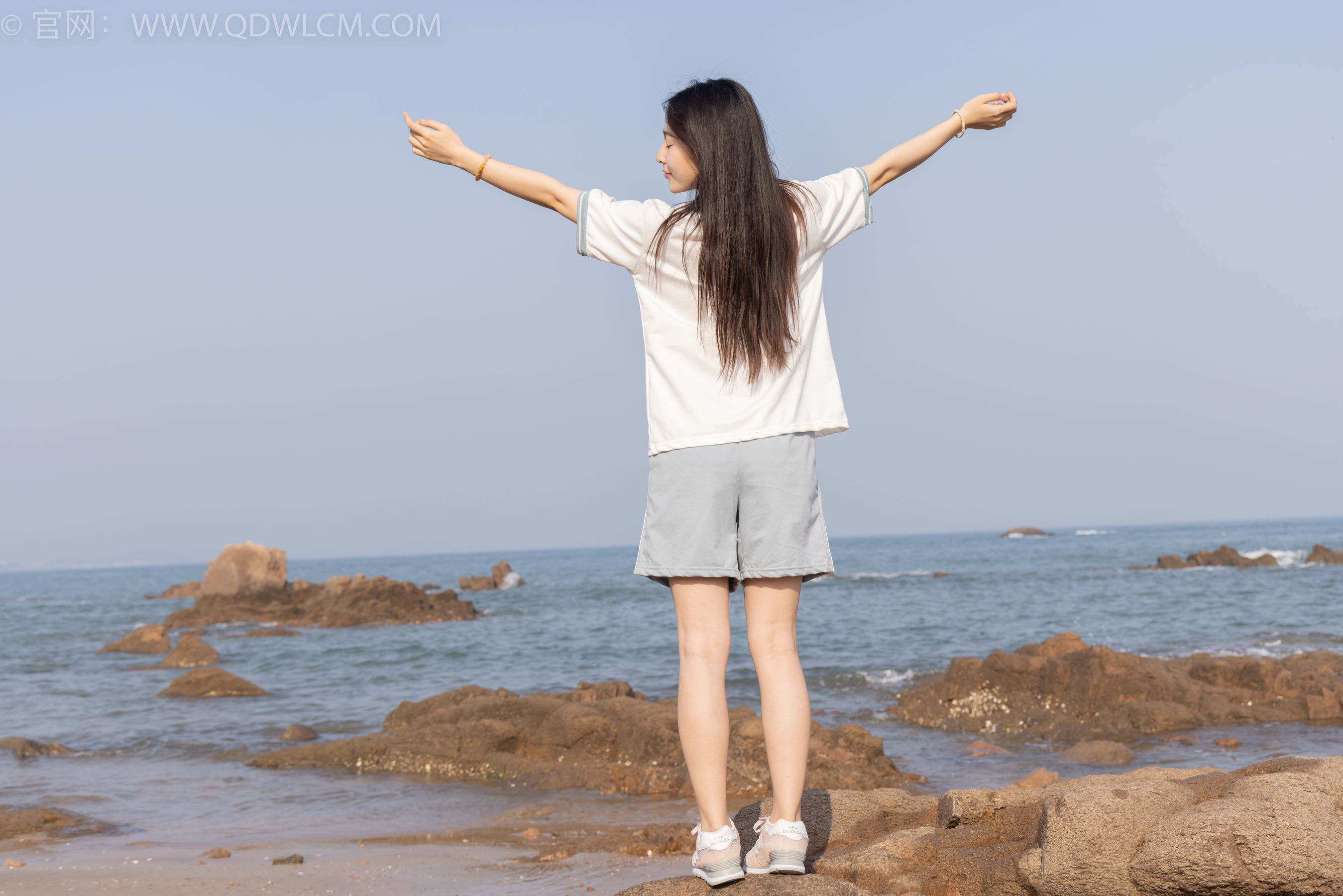 物恋传媒 No.1567 美兔-海边的风