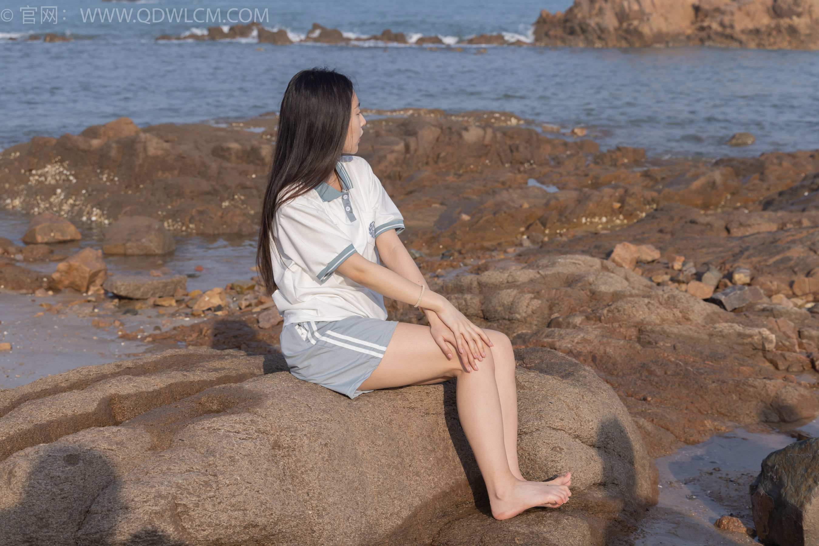 物恋传媒 No.1567 美兔-海边的风