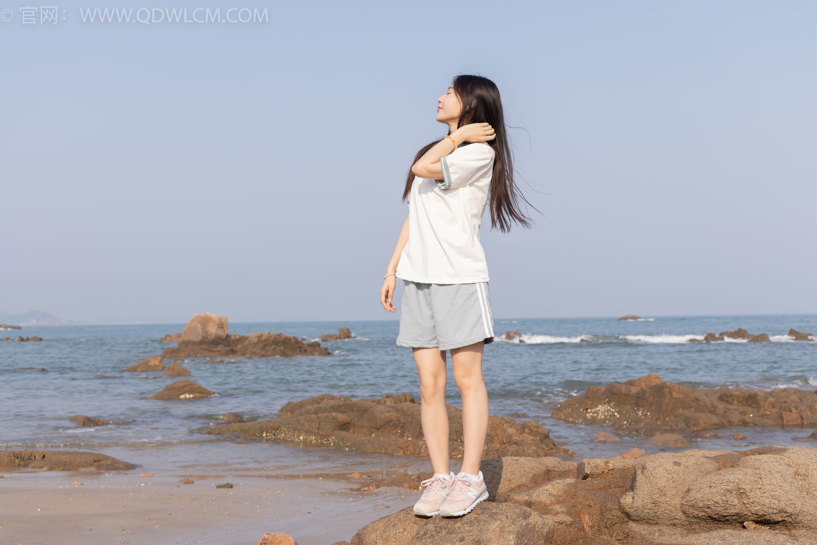 物恋传媒 No.1567 美兔-海边的风