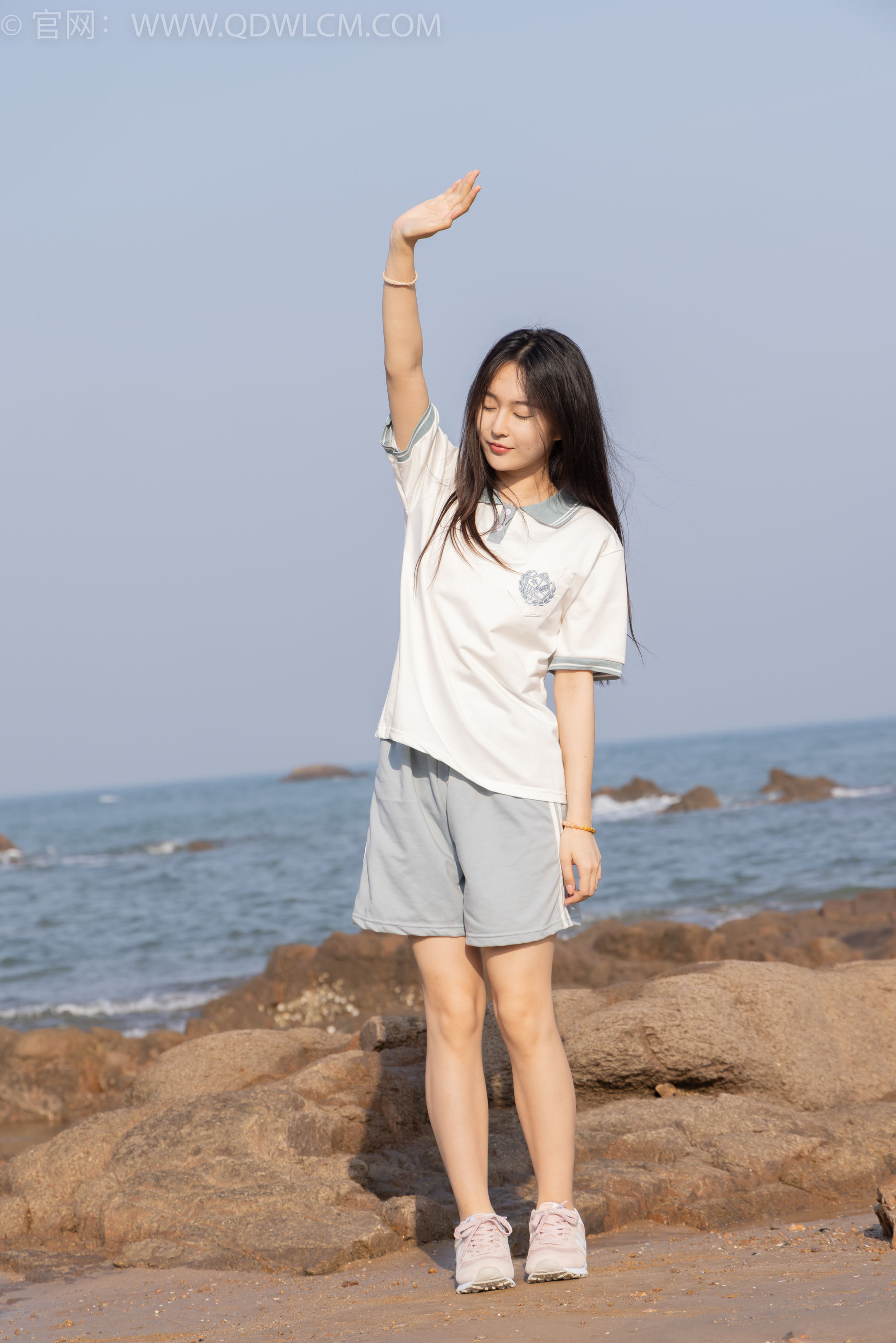物恋传媒 No.1567 美兔-海边的风