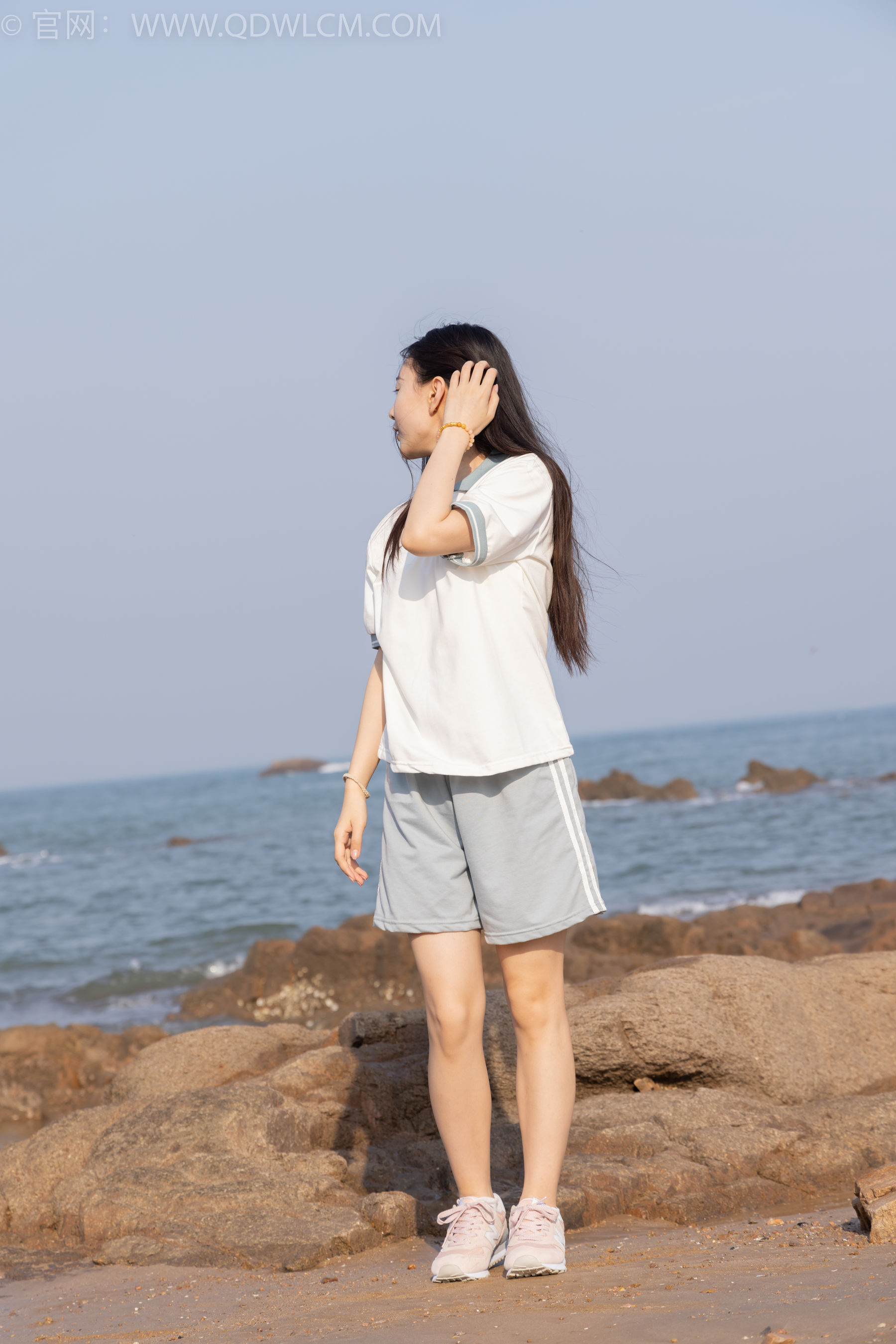 物恋传媒 No.1567 美兔-海边的风