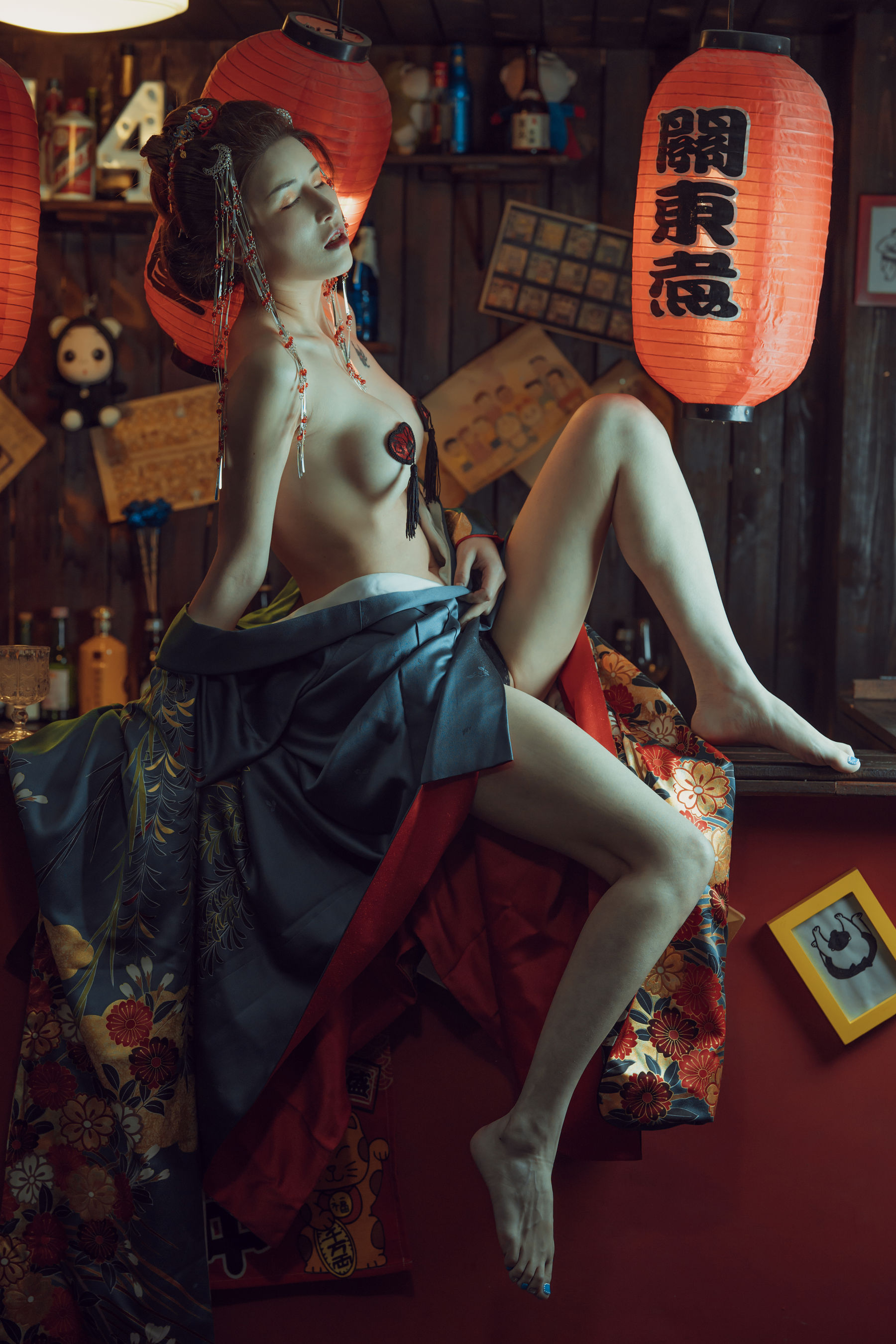 鹿八岁 - 酒醉的和服少女