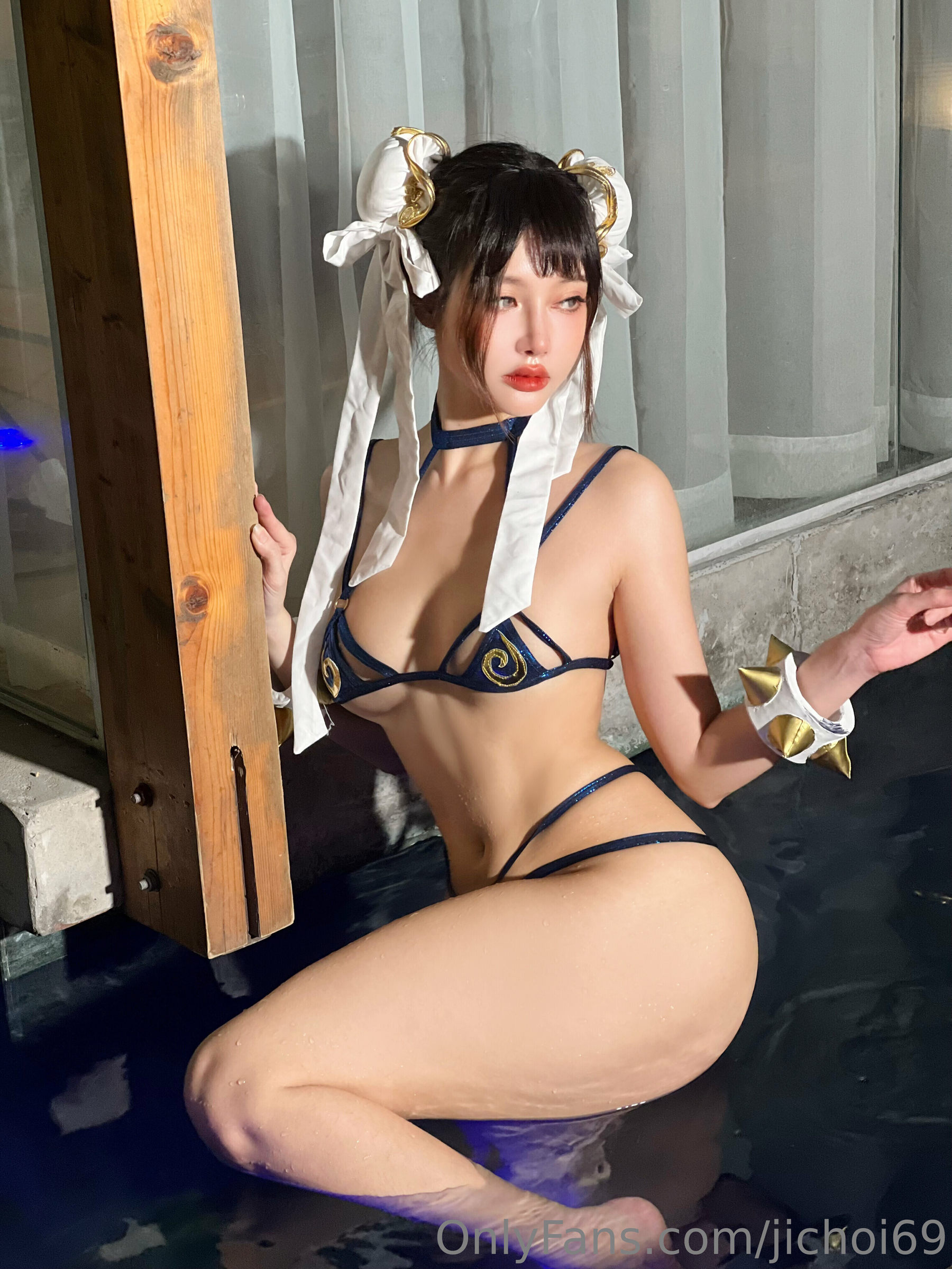 Choi Ji Yun - Chun Li Swinsuit