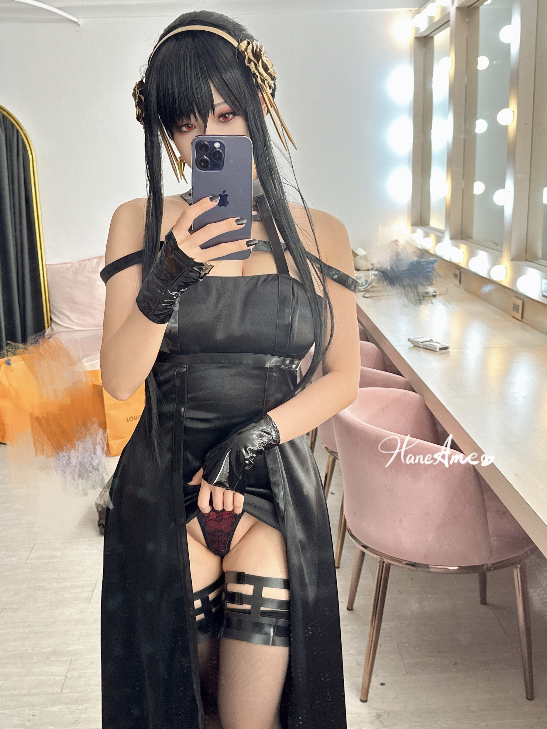 Hane Ame 雨波写真 - Yor Forger SELFIE