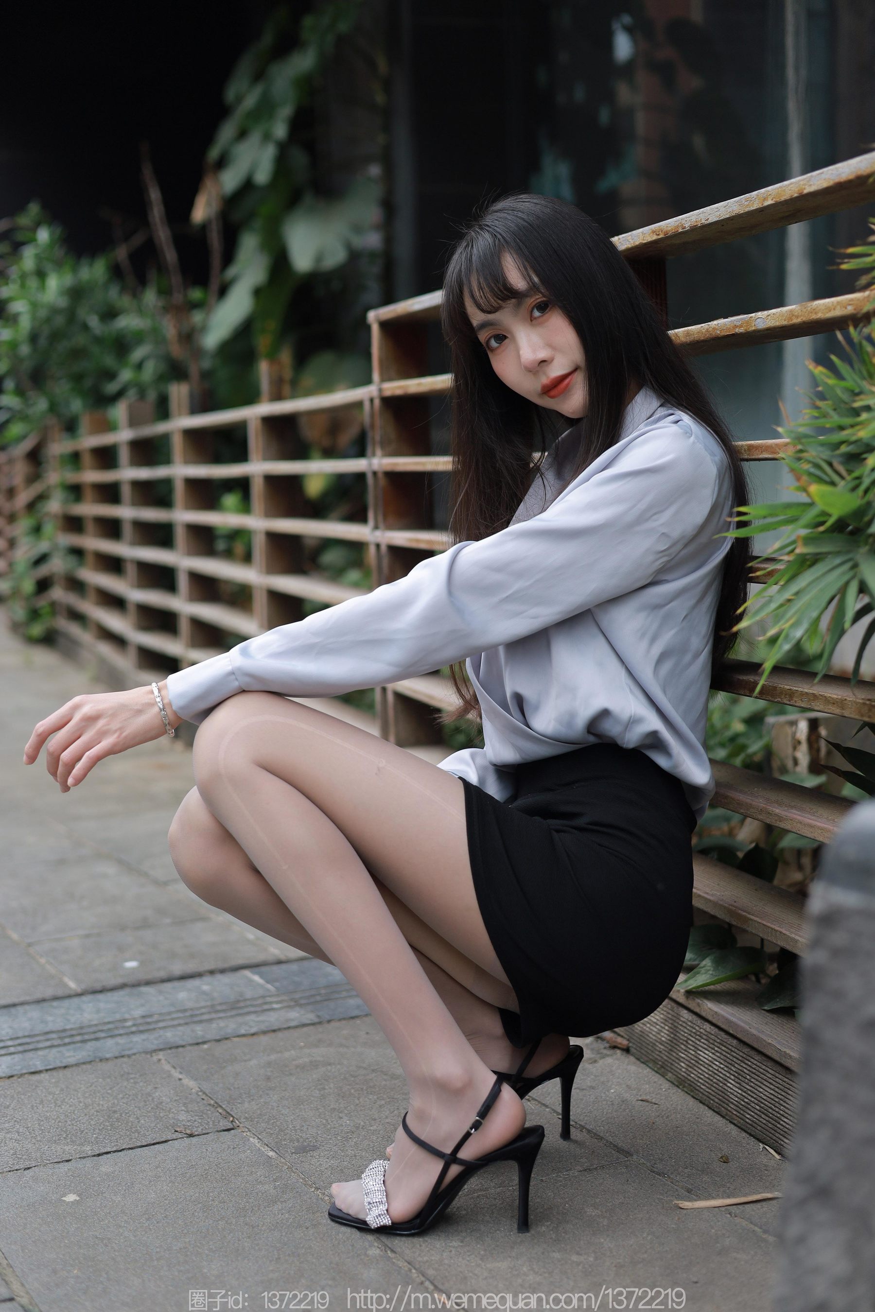 IESS异思趣向 - 模特：团团 《楼梯上的美人》