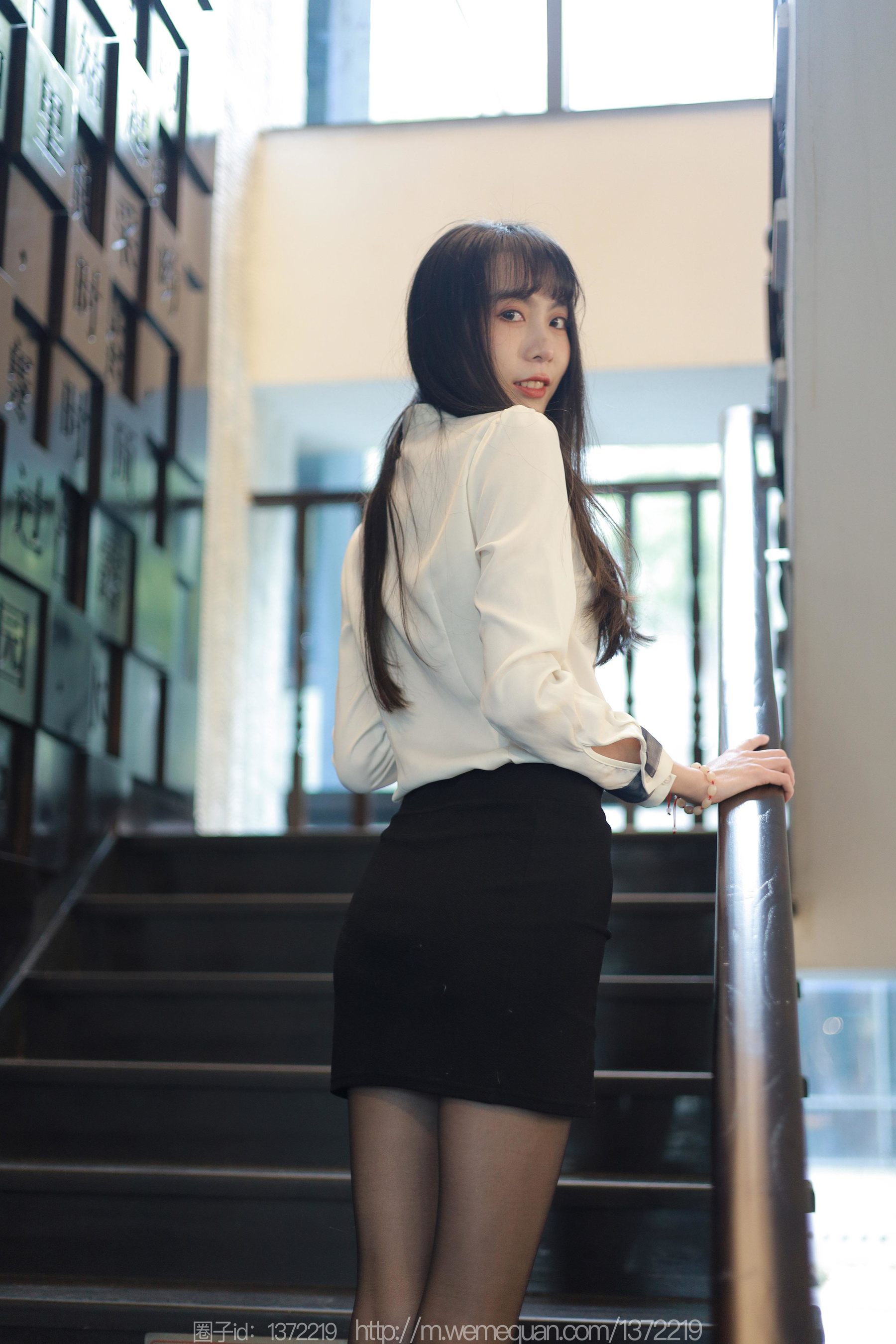 IESS异思趣向 - 模特：团团 《美腿下午茶》