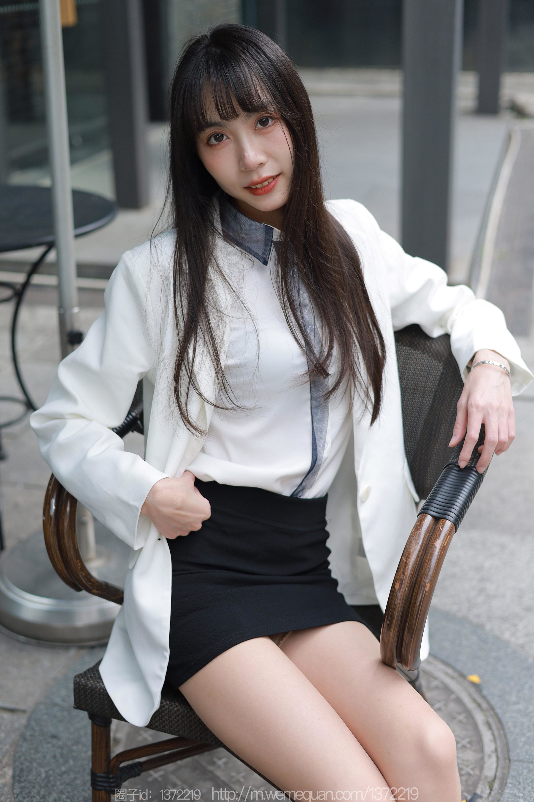 IESS异思趣向 - 模特：团团 《街拍OL美女》