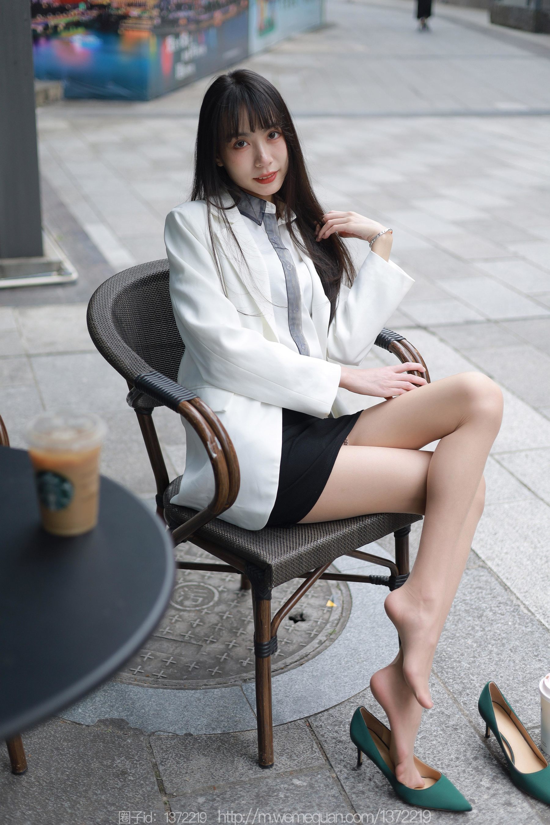 IESS异思趣向 - 模特：团团 《街拍OL美女》