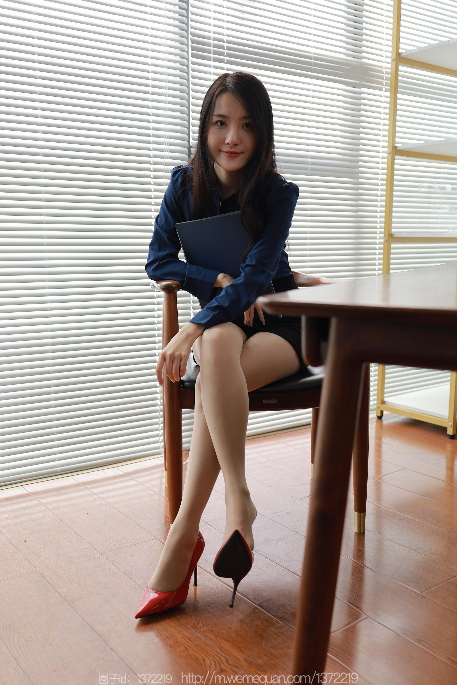 IESS异思趣向 - 模特：婉萍 《晒晒太阳》