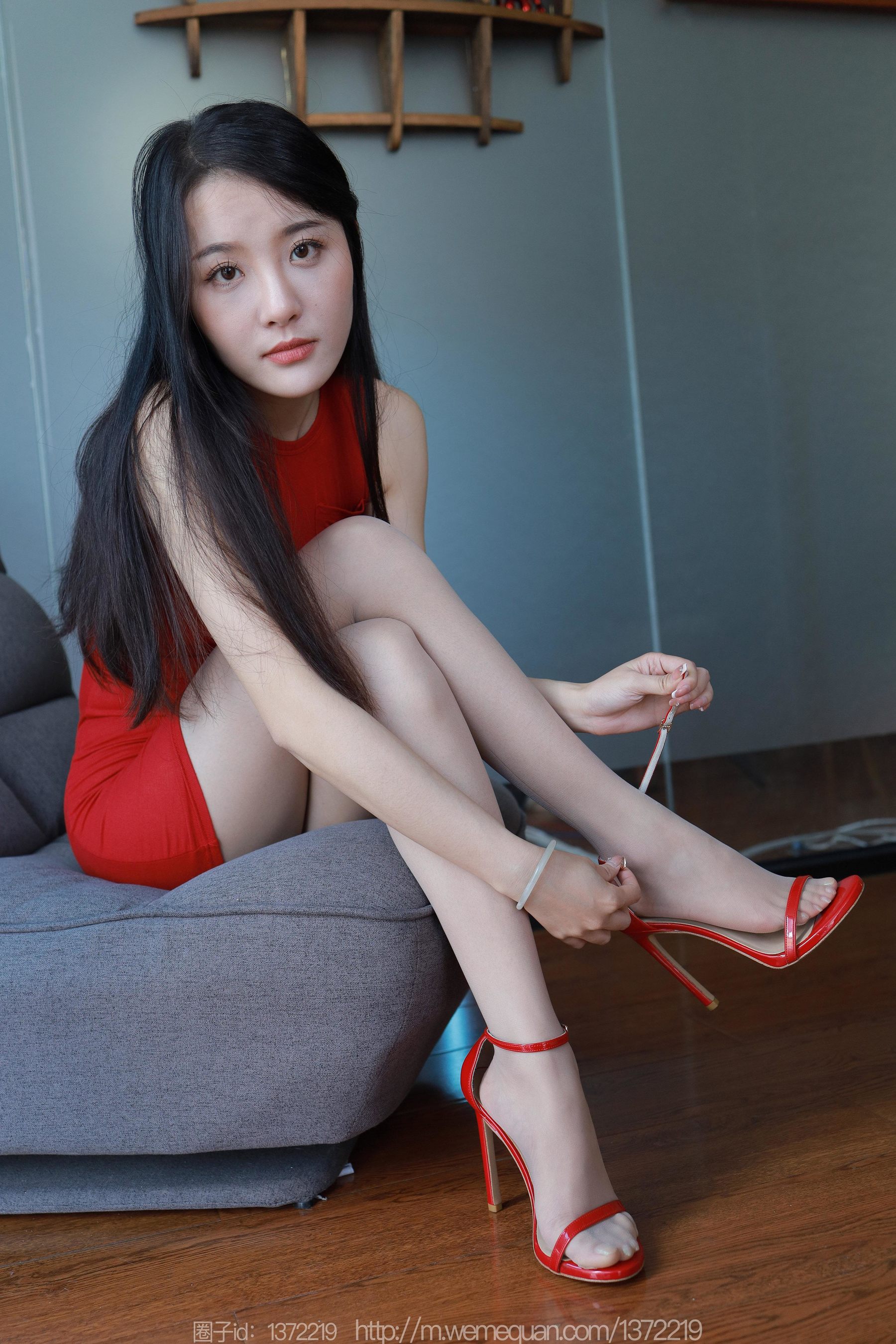 IESS异思趣向 - 模特：婉萍 《红色包臀裙》