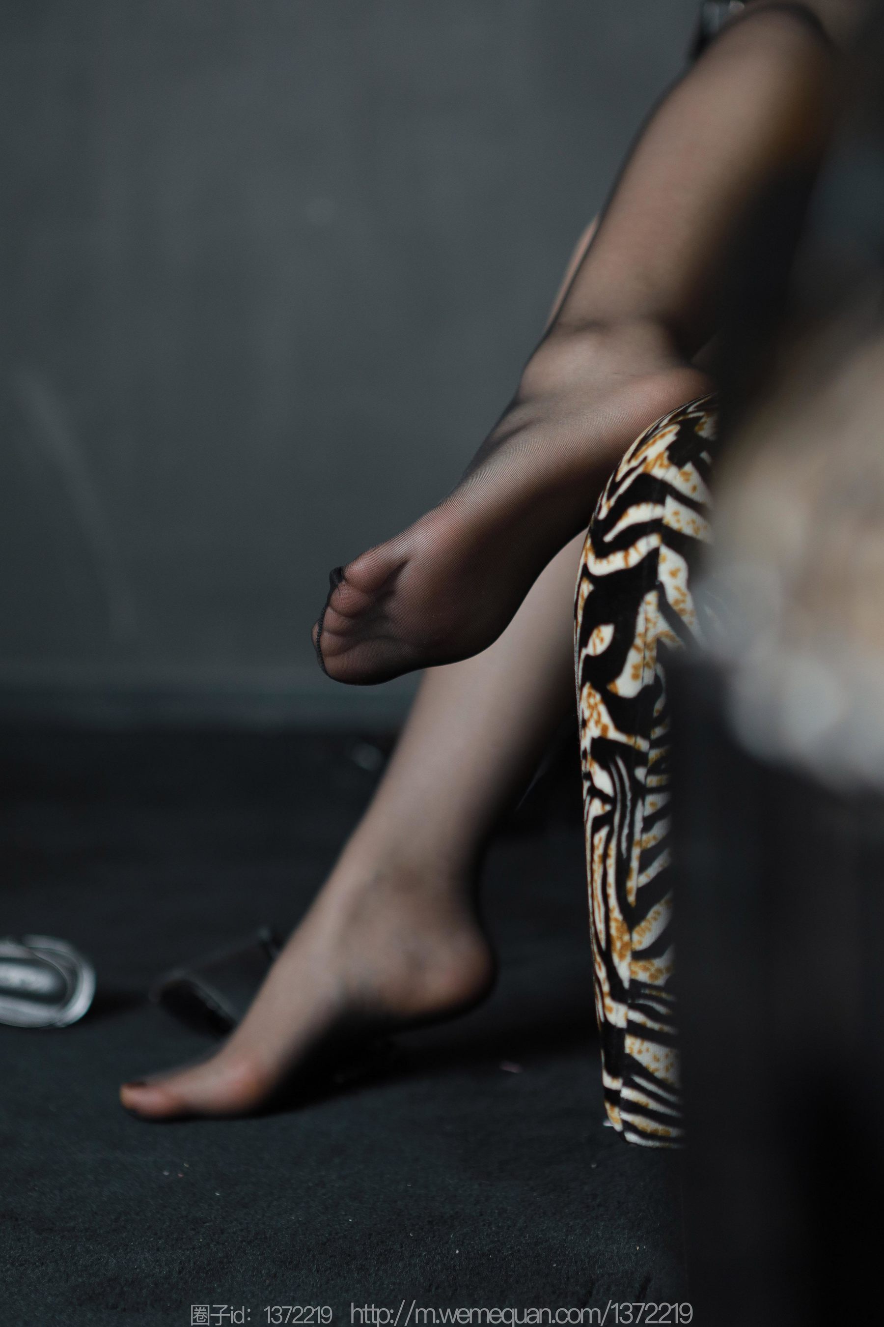 IESS异思趣向 - 模特：小婕 《大波浪红裙》