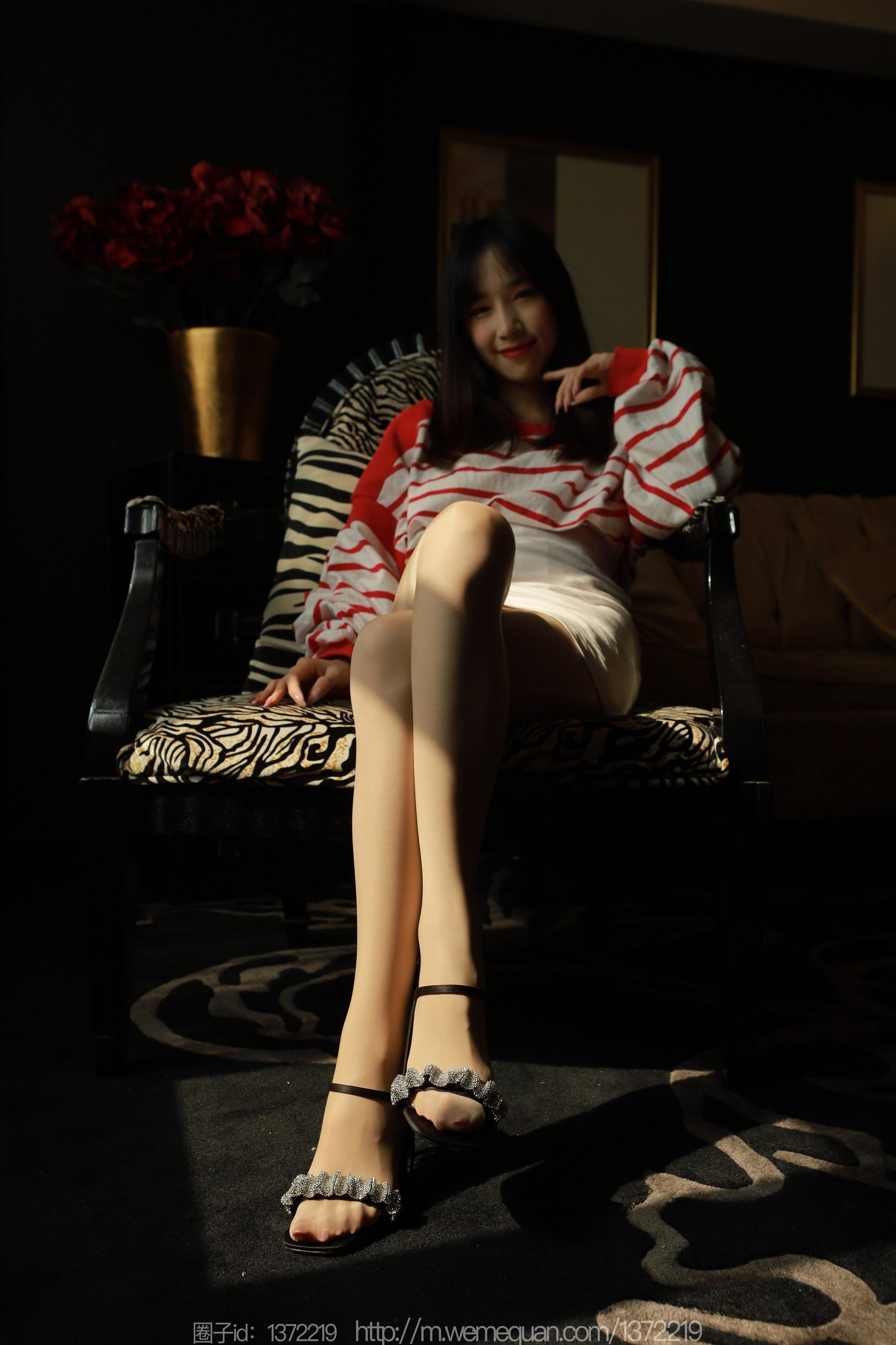 IESS异思趣向 - 模特：美子 《藏在光影里》