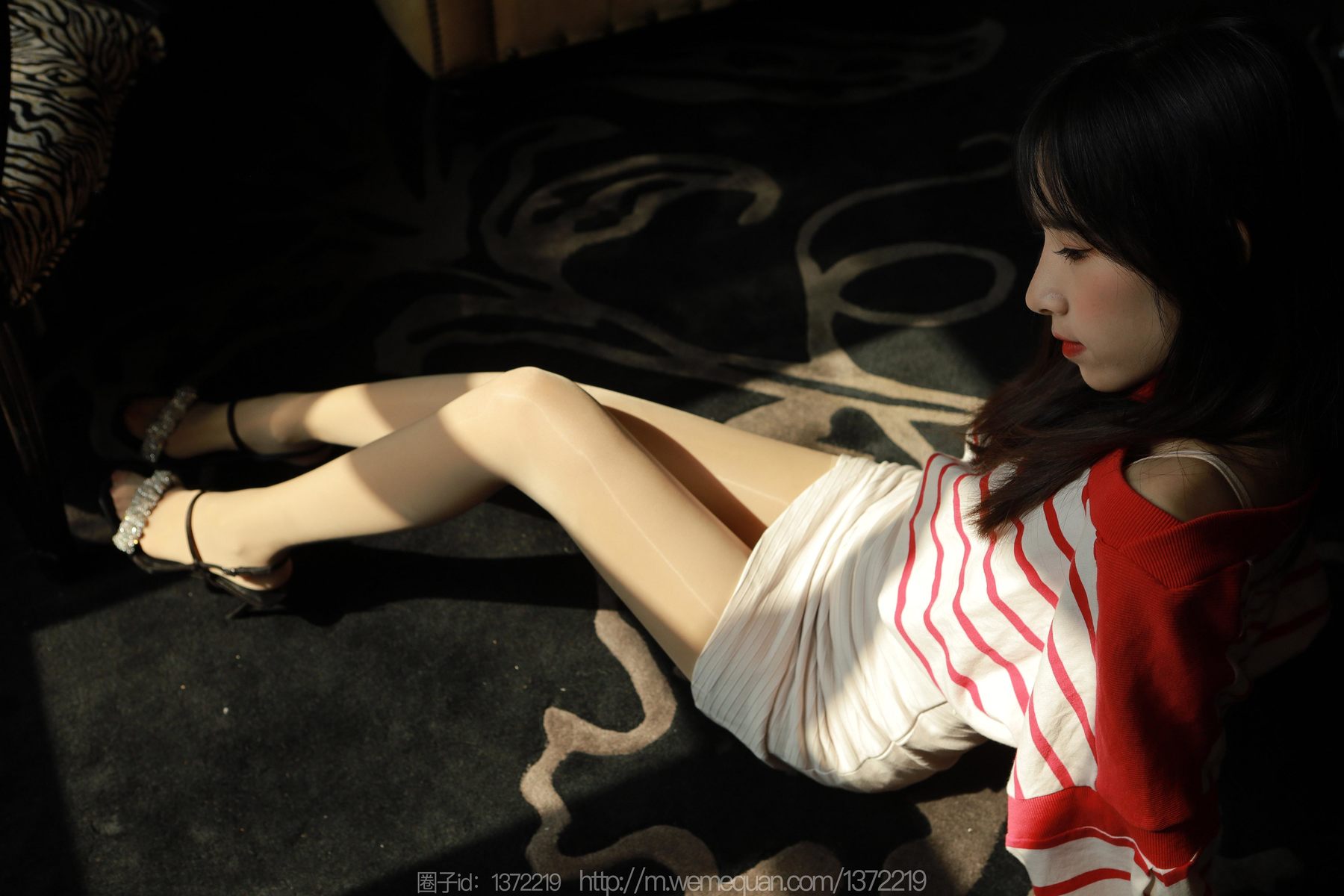 IESS异思趣向 - 模特：美子 《藏在光影里》