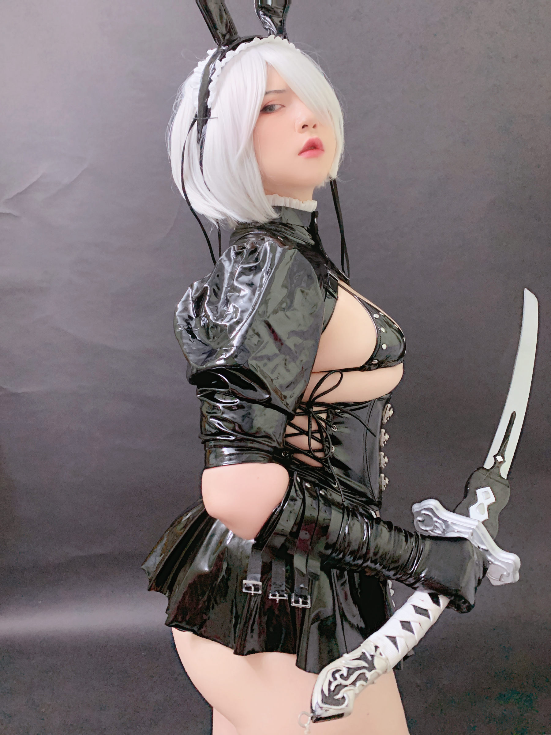 Uy Uy - 2B Maid Bunny