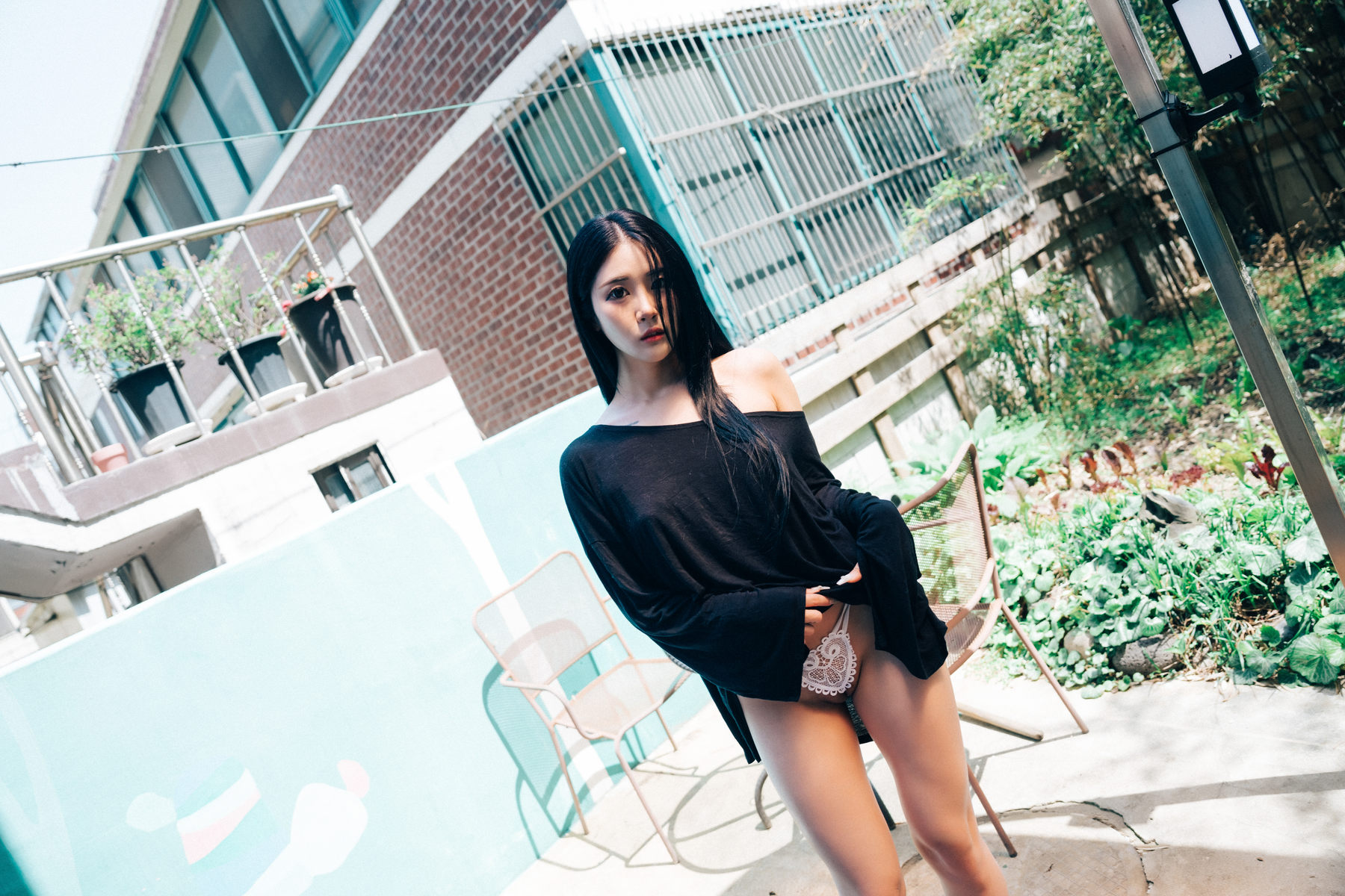 [LOOZY] Bomi - Street Stall